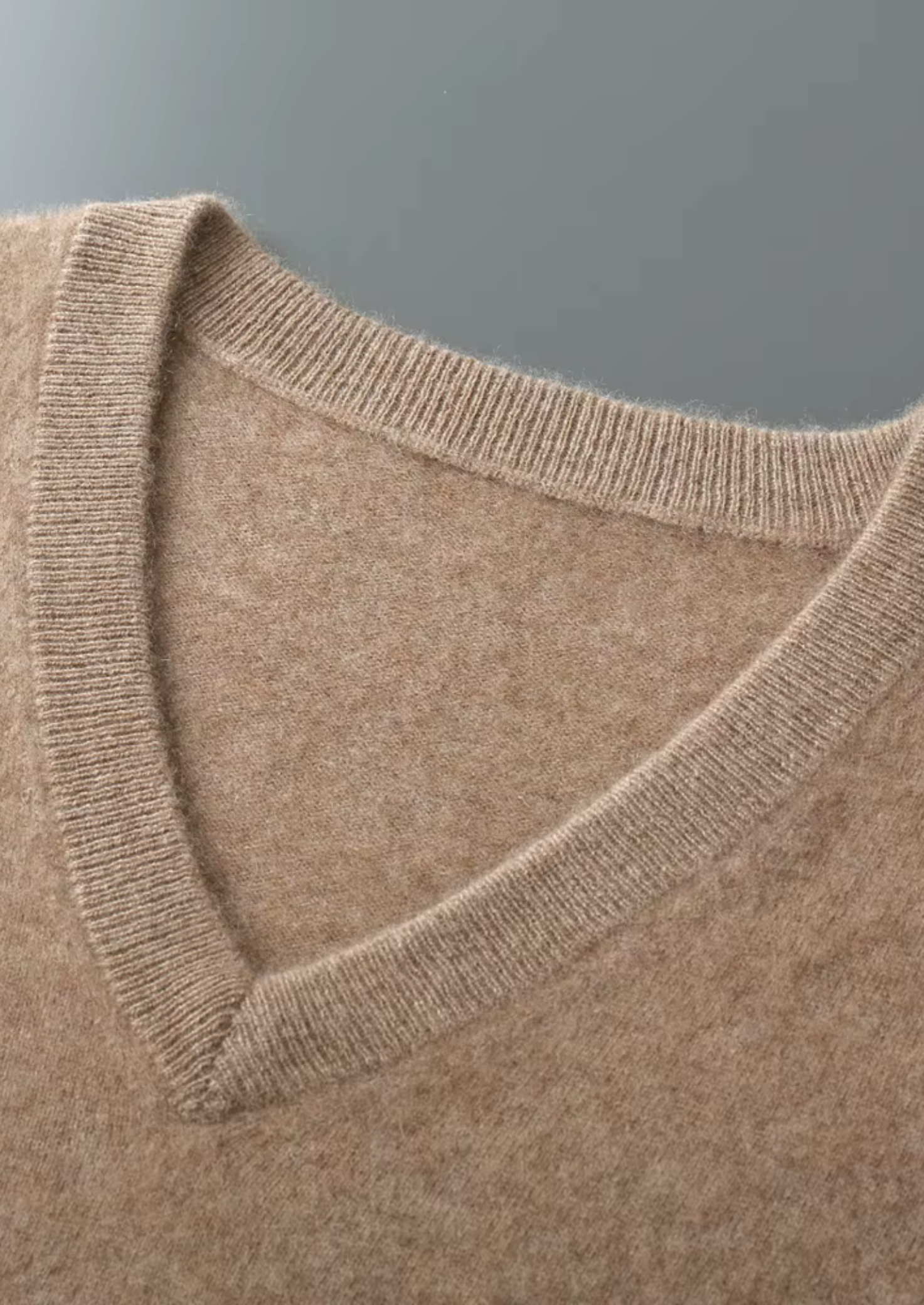 PURE EXTRA-FINE MERINO WOOL V-NECK VEST CLOUDWOOL®