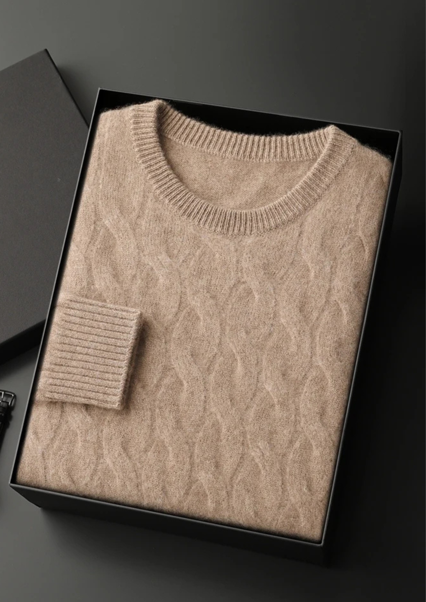 PREMIUM CASHMERE CABLE CREWNECK EXCLUSIVE RELEASE