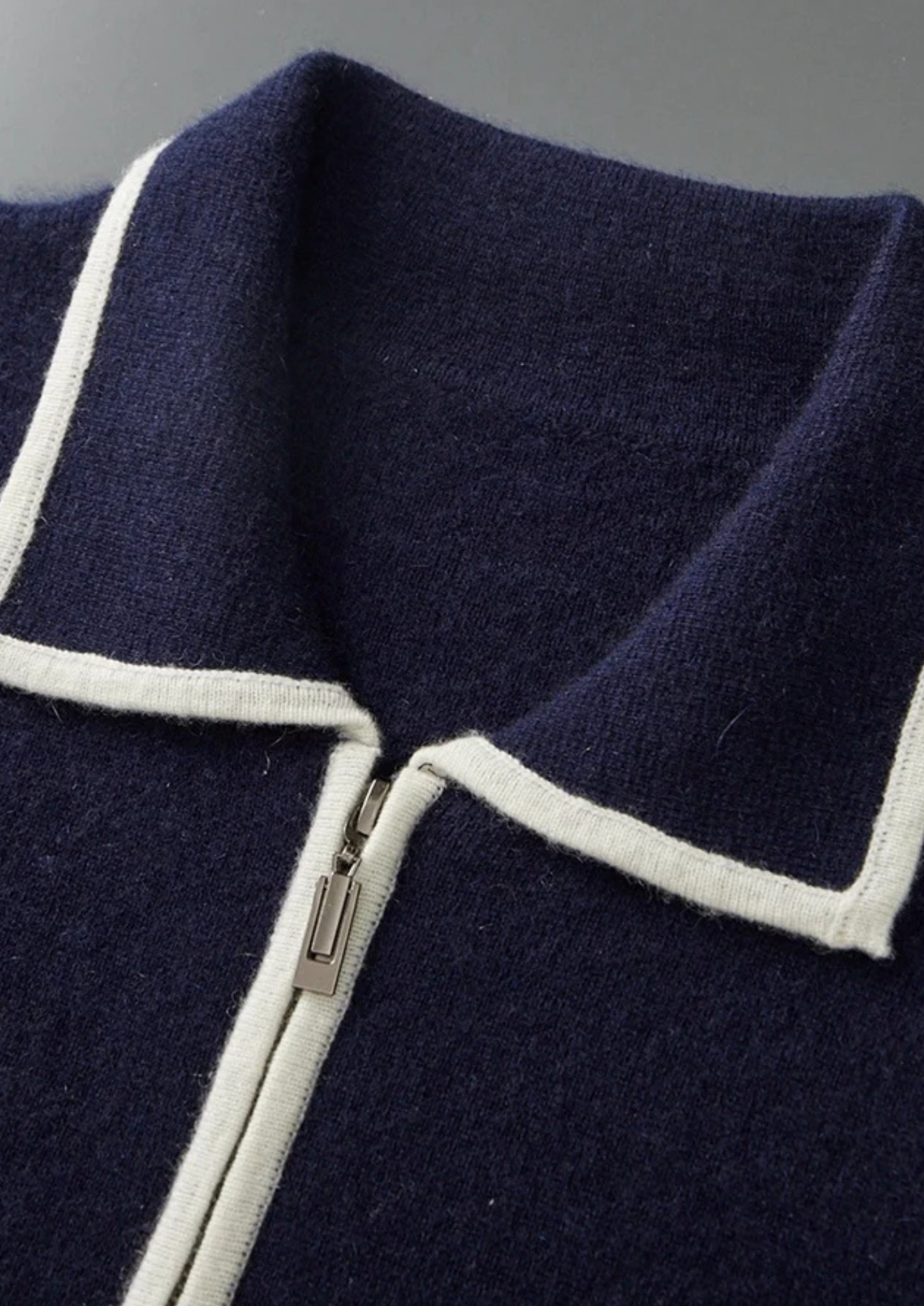 PURE EXTRA-FINE MERINO WOOL TWO-TONE POLO CARDIGAN CLOUDWOOL®