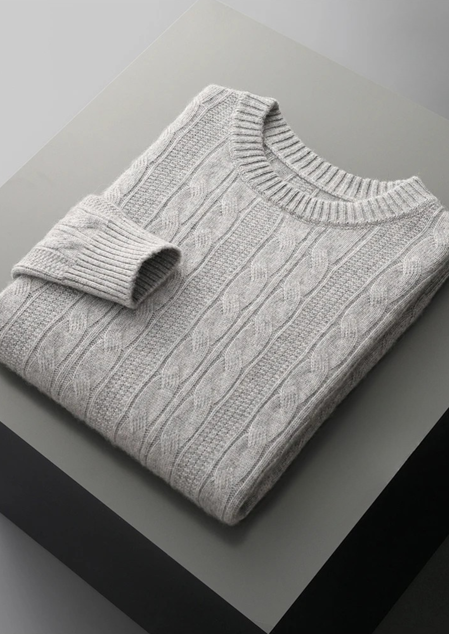 PURE EXTRA-FINE MERINO WOOL CABLE CREWNECK CLOUDWOOL®