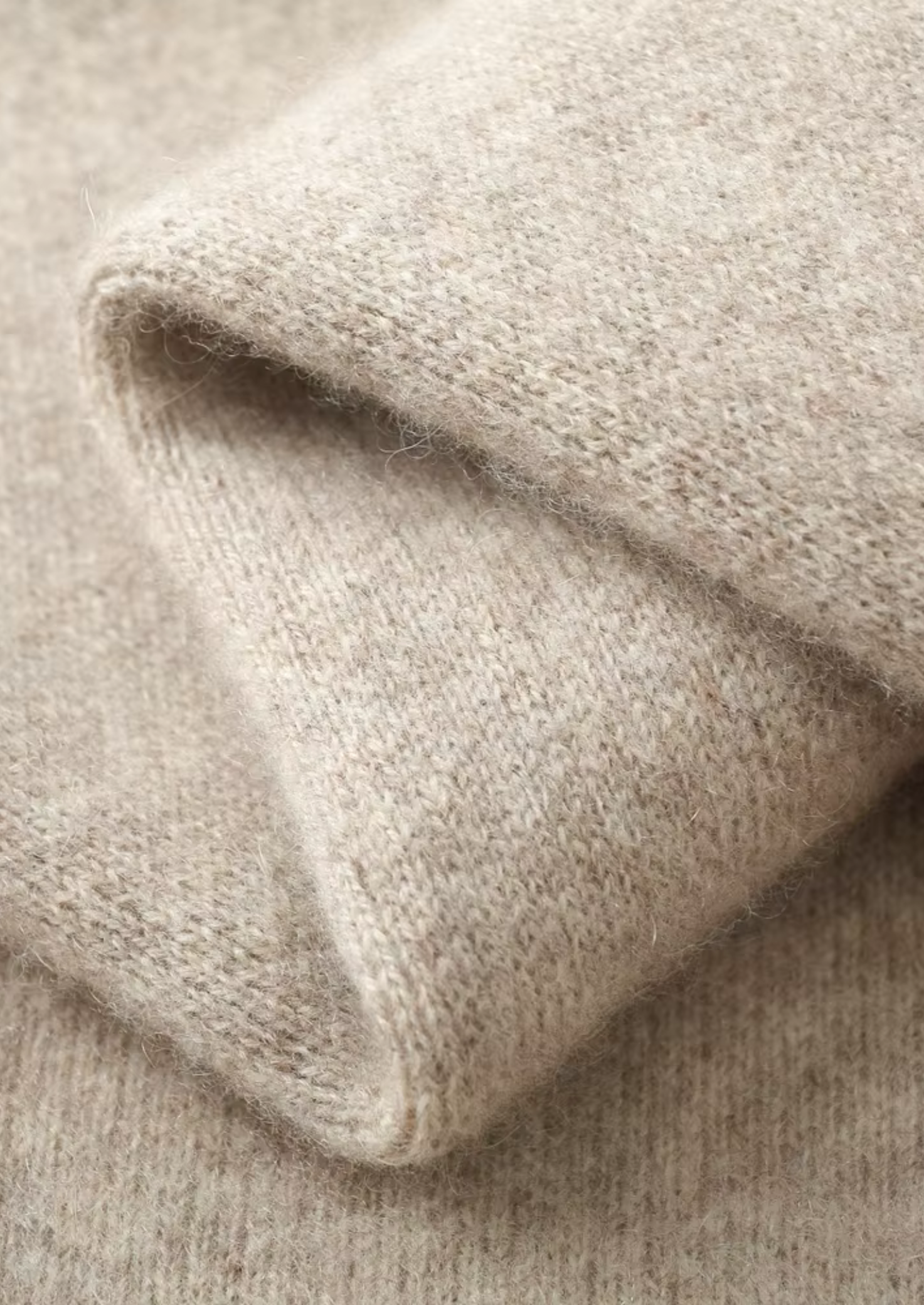 PURE EXTRA-FINE MERINO WOOL V-NECK CARDIGAN CLOUDWOOL®