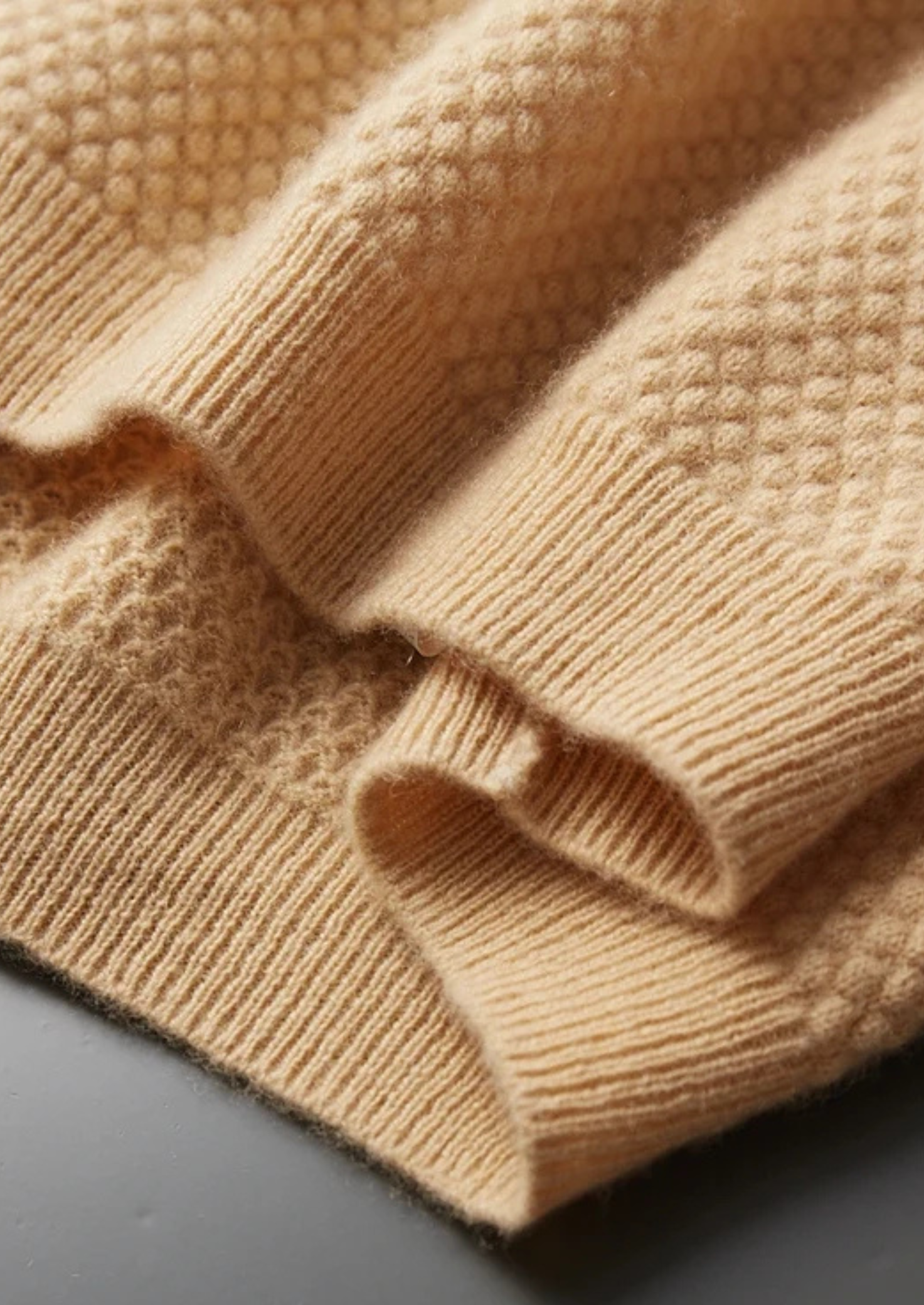PREMIUM CASHMERE TWO-TONE POLO EXCLUSIVE RELEASE
