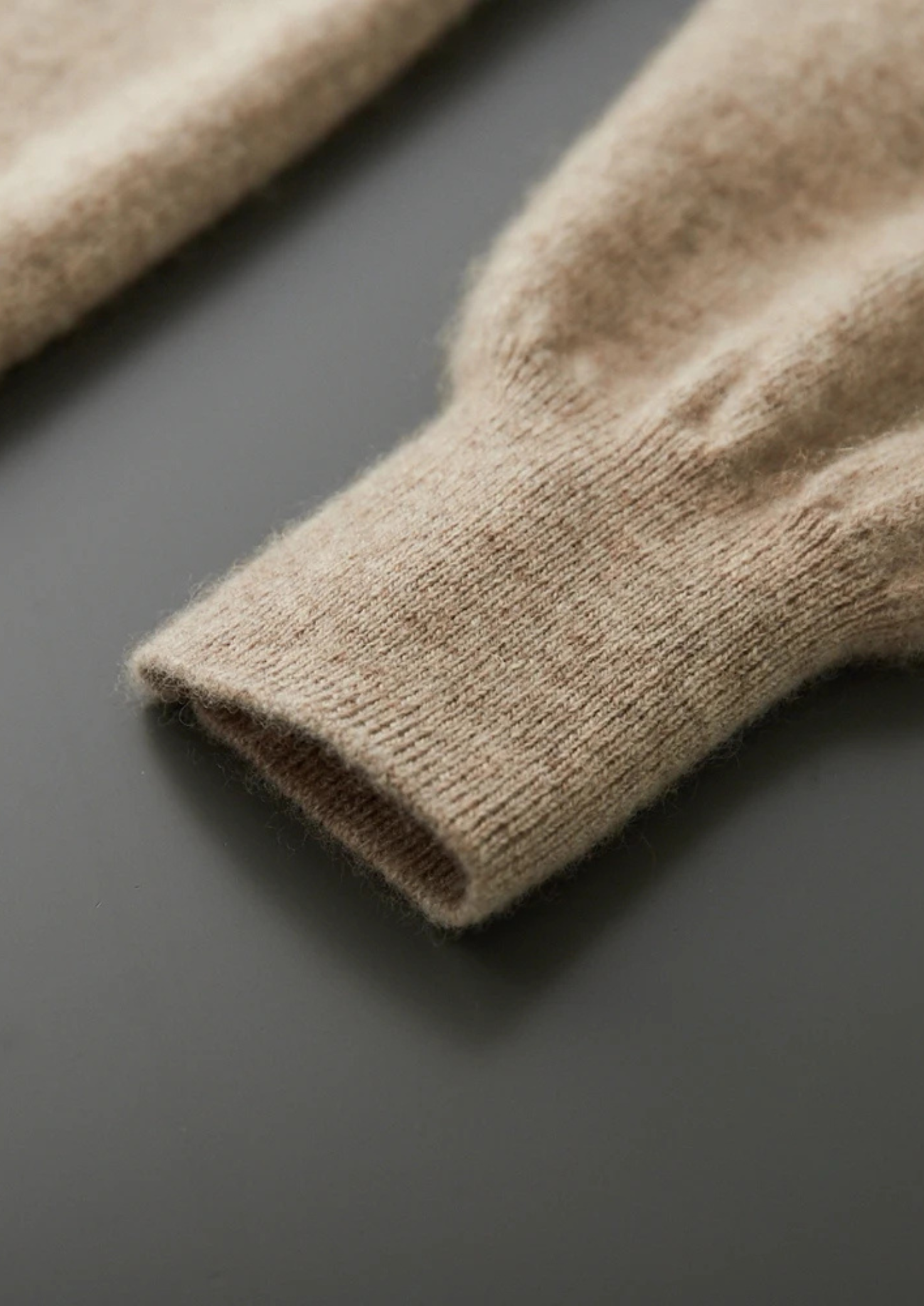 PURE EXTRA-FINE MERINO WOOL RAGLAN MOCKNECK CLOUDWOOL®