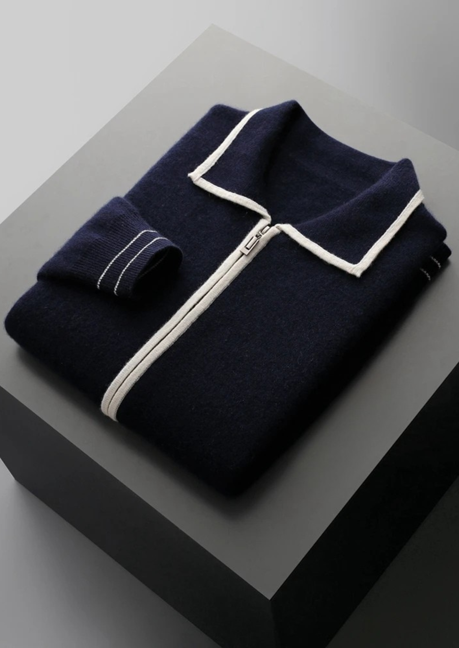 PURE EXTRA-FINE MERINO WOOL TWO-TONE POLO CARDIGAN CLOUDWOOL®