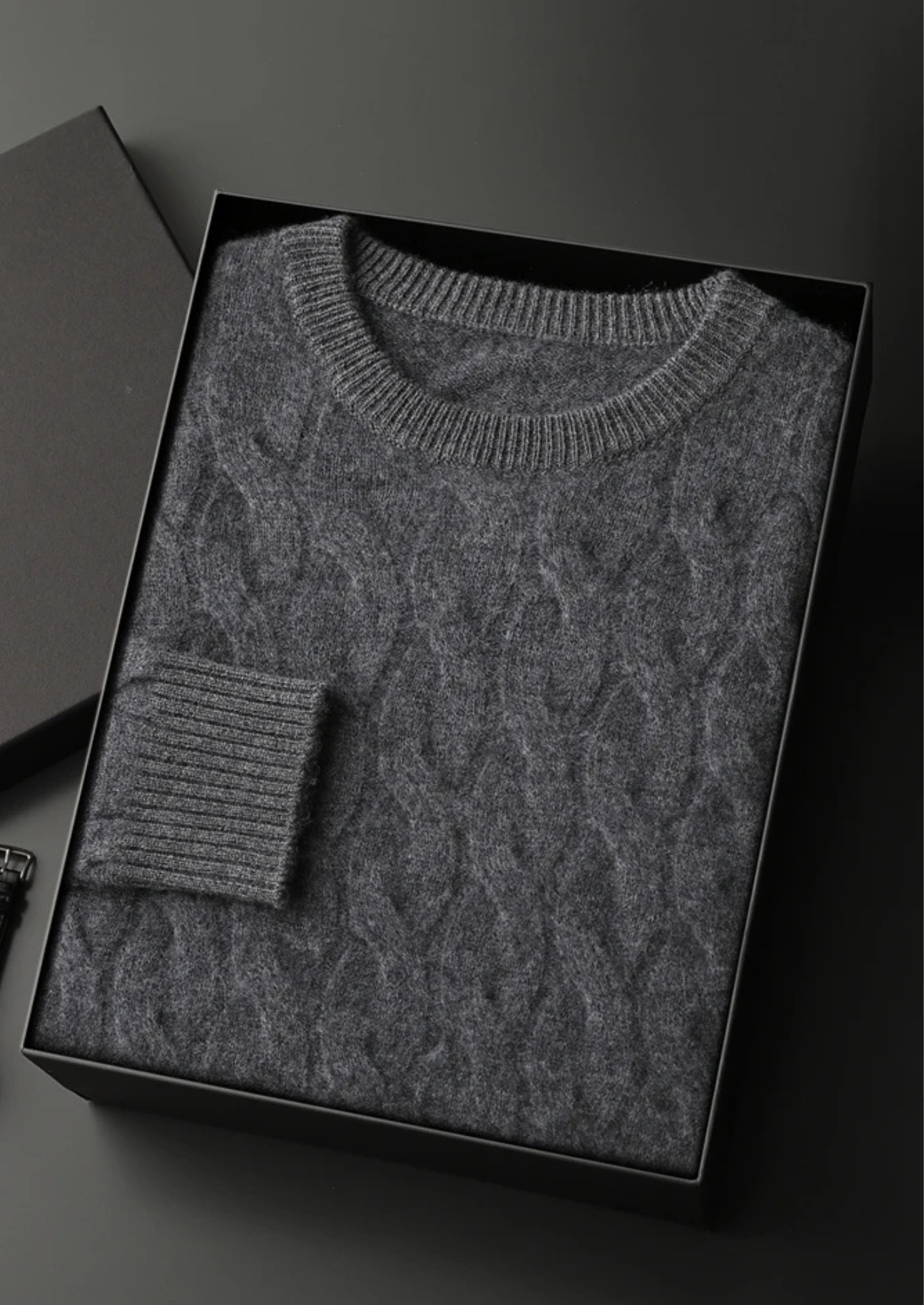 PREMIUM CASHMERE CABLE CREWNECK EXCLUSIVE RELEASE