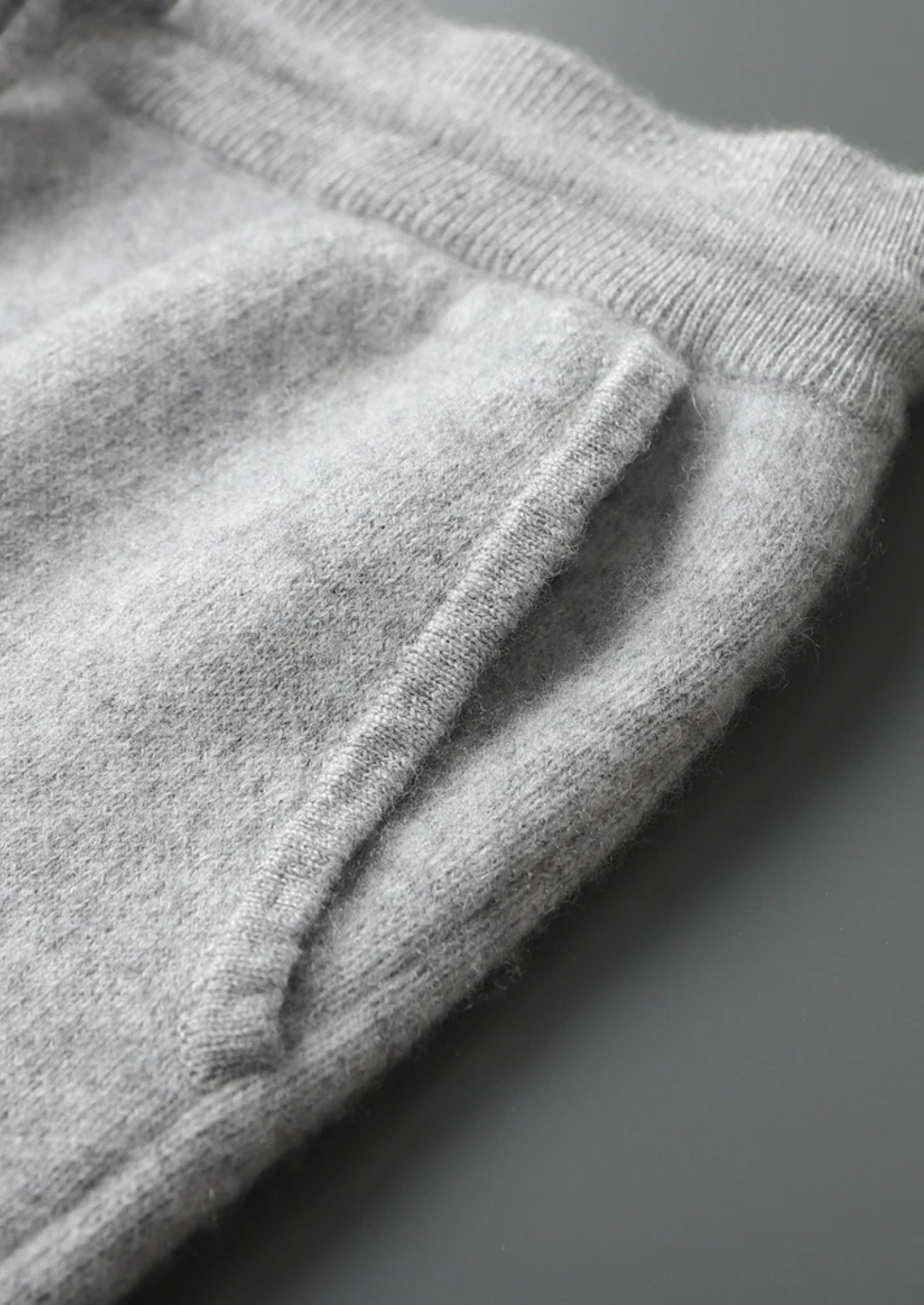 PREMIUM CASHMERE LEISURE SET EXCLUSIVE RELEASE