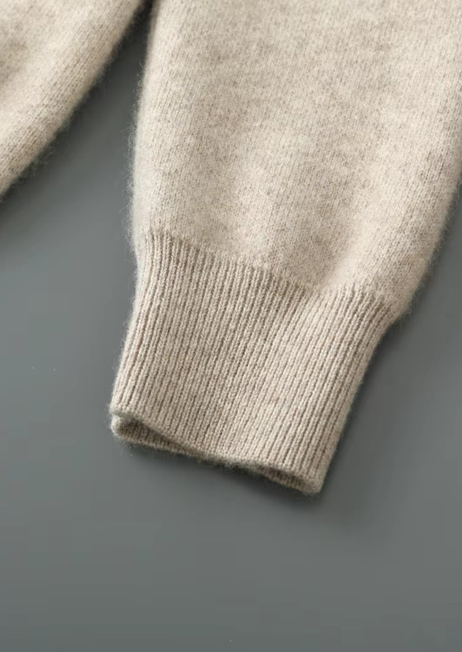 PURE EXTRA-FINE MERINO WOOL V-NECK CARDIGAN CLOUDWOOL®