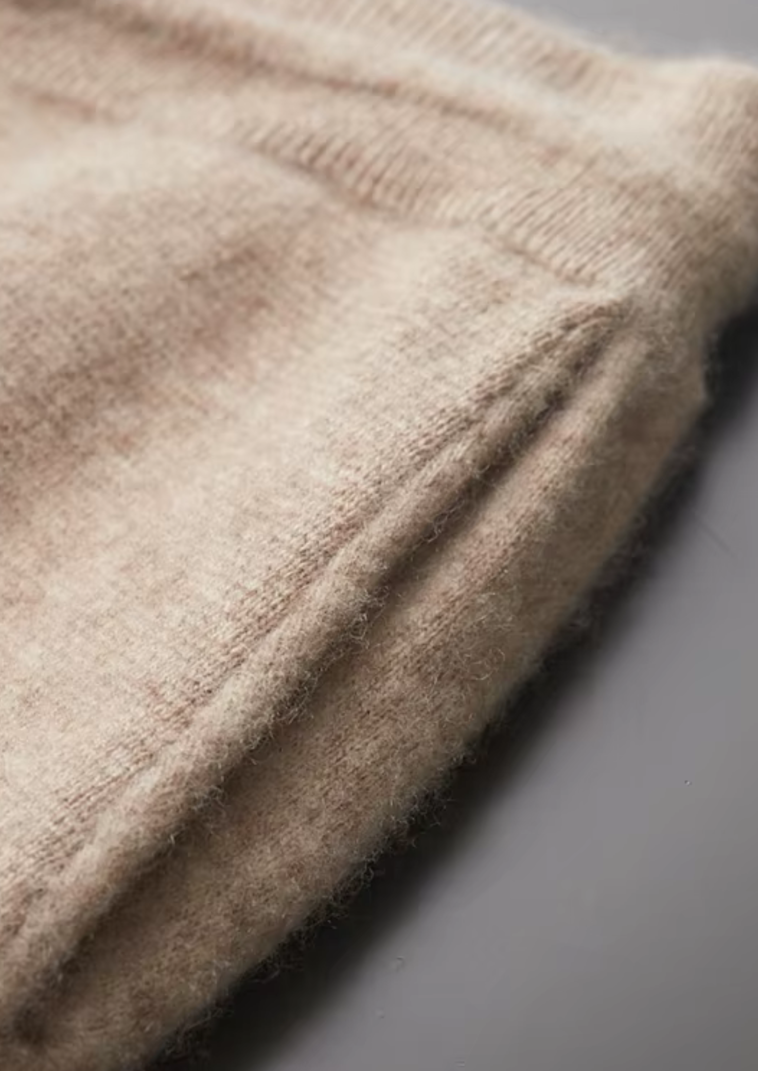 PREMIUM CASHMERE SLIM TROUSERS EXCLUSIVE RELEASE