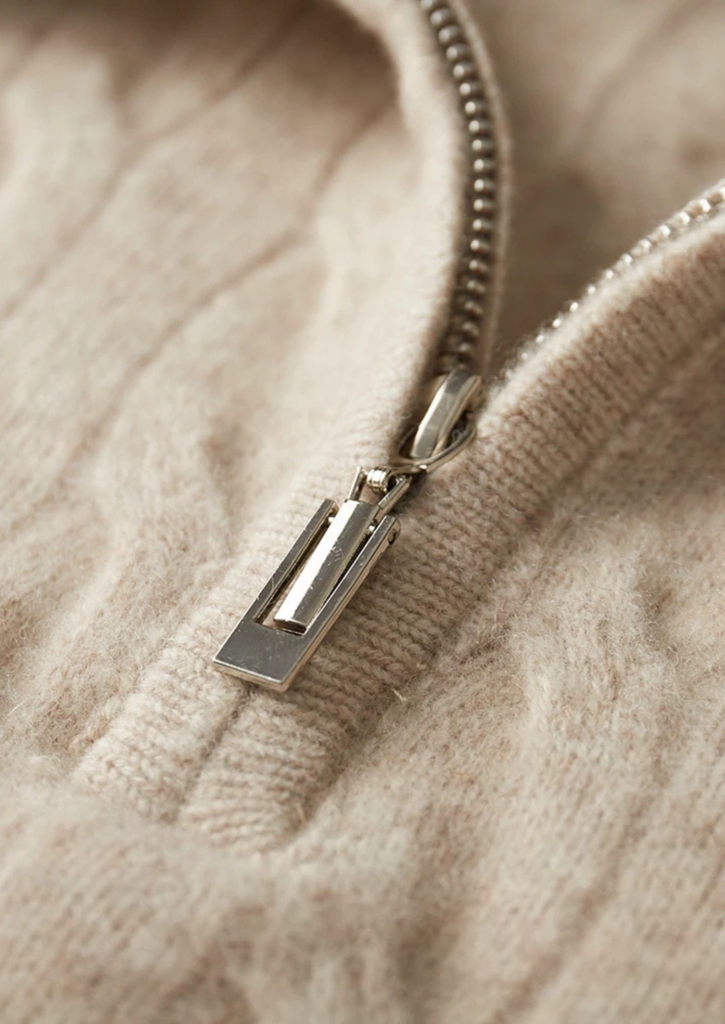 PURE EXTRA-FINE MERINO WOOL CABLE HALF ZIP CLOUDWOOL®