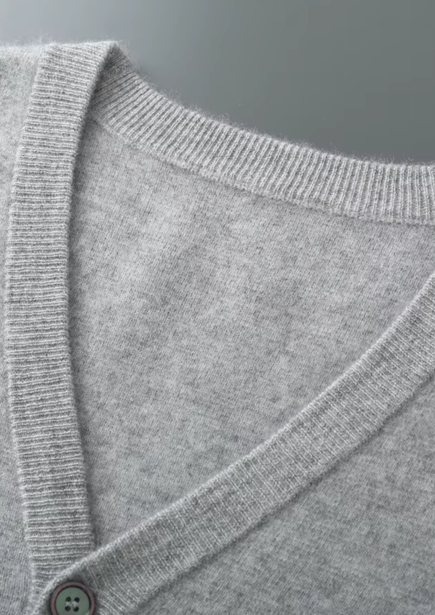 PURE EXTRA-FINE MERINO WOOL ESSENTIAL CARDIGAN CLOUDWOOL®