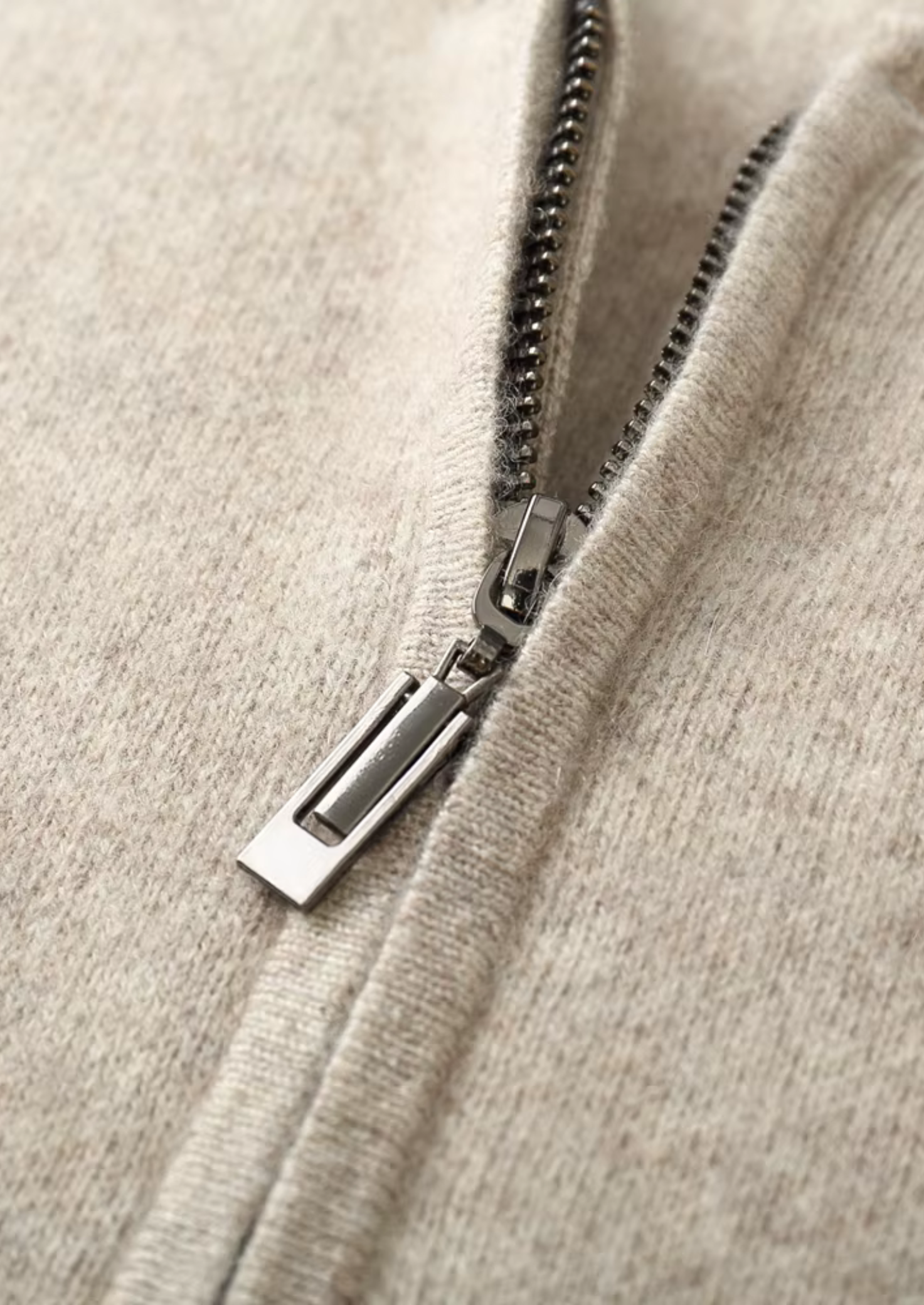 PURE EXTRA-FINE MERINO WOOL V-NECK CARDIGAN CLOUDWOOL®