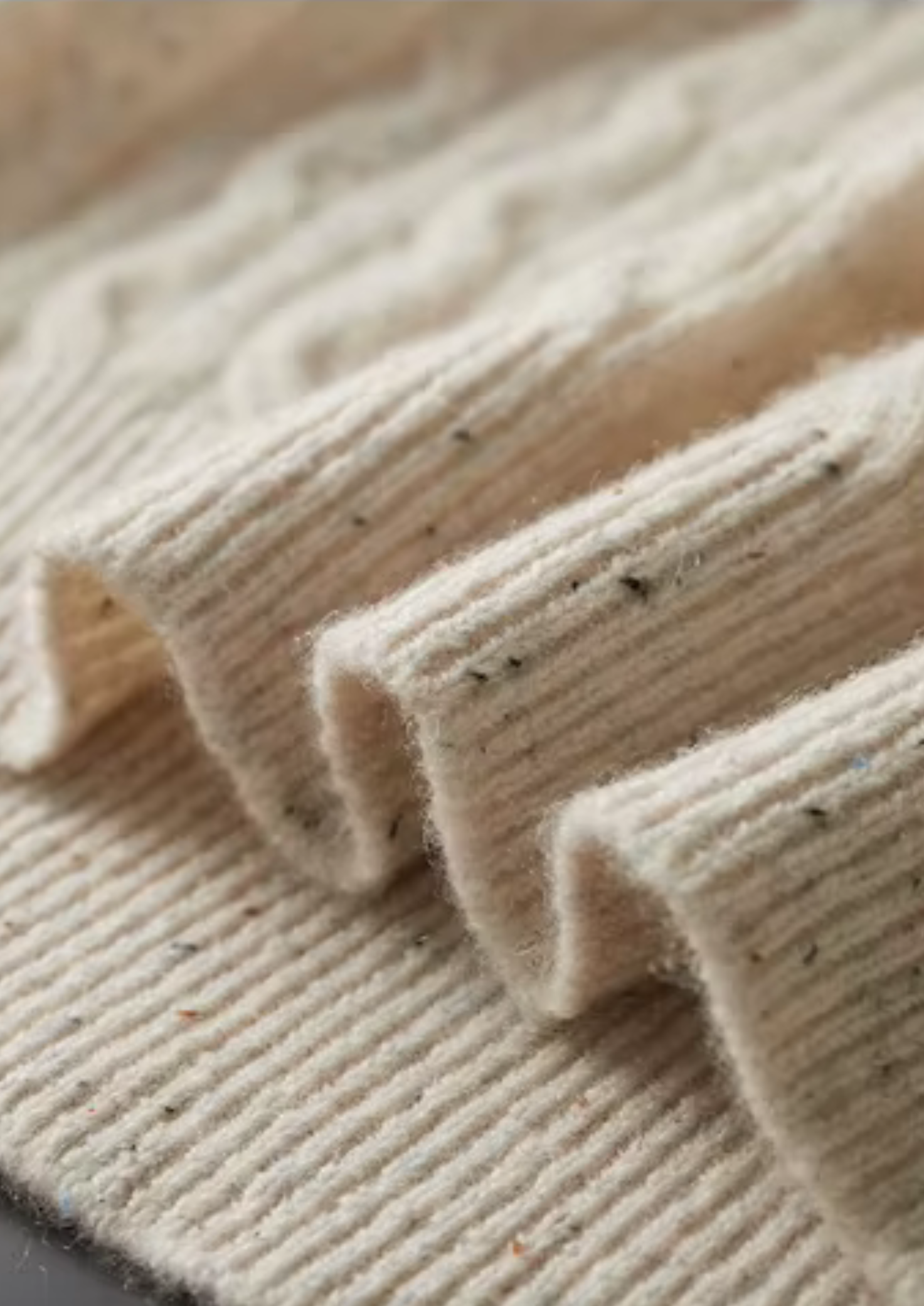PURE EXTRA-FINE MERINO WOOL NEPPED CABLE CREWNECK CLOUDWOOL®