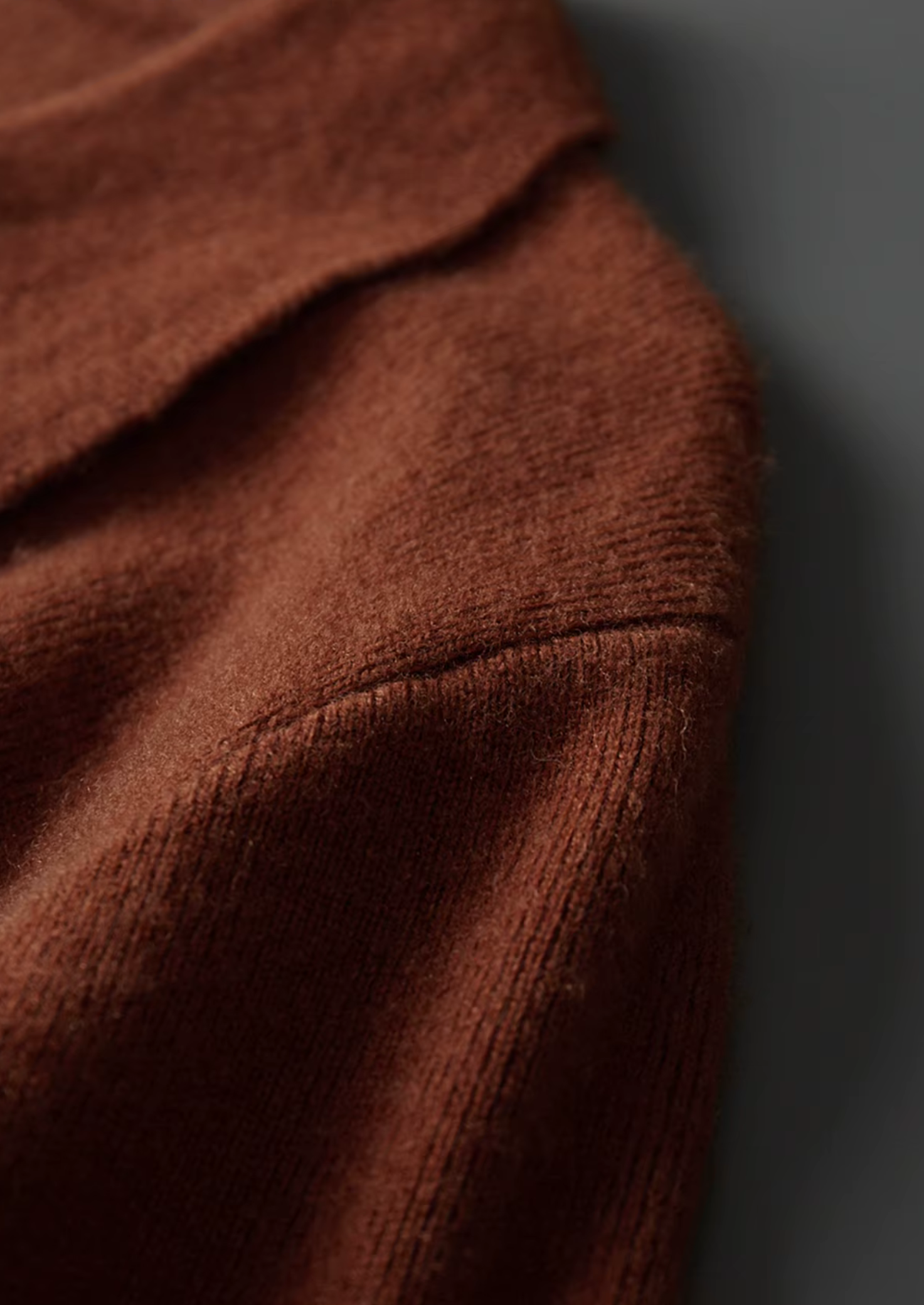 PURE EXTRA-FINE MERINO WOOL RIBBED BUTTONLESS POLO CLOUDWOOL®