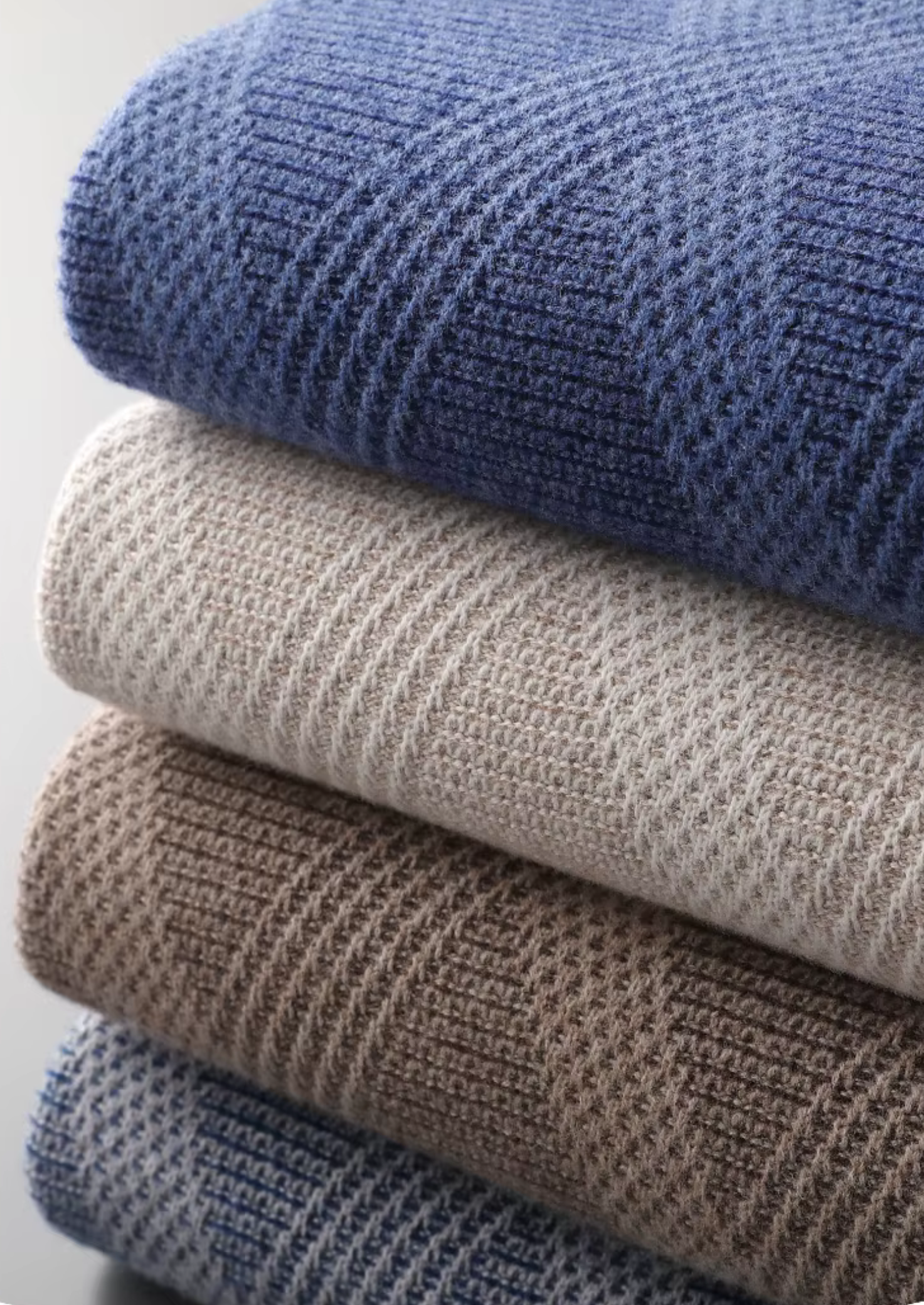 PURE EXTRA-FINE MERINO WOOL TWO TONE PATTERNED MOCKNECK CLOUDWOOL®
