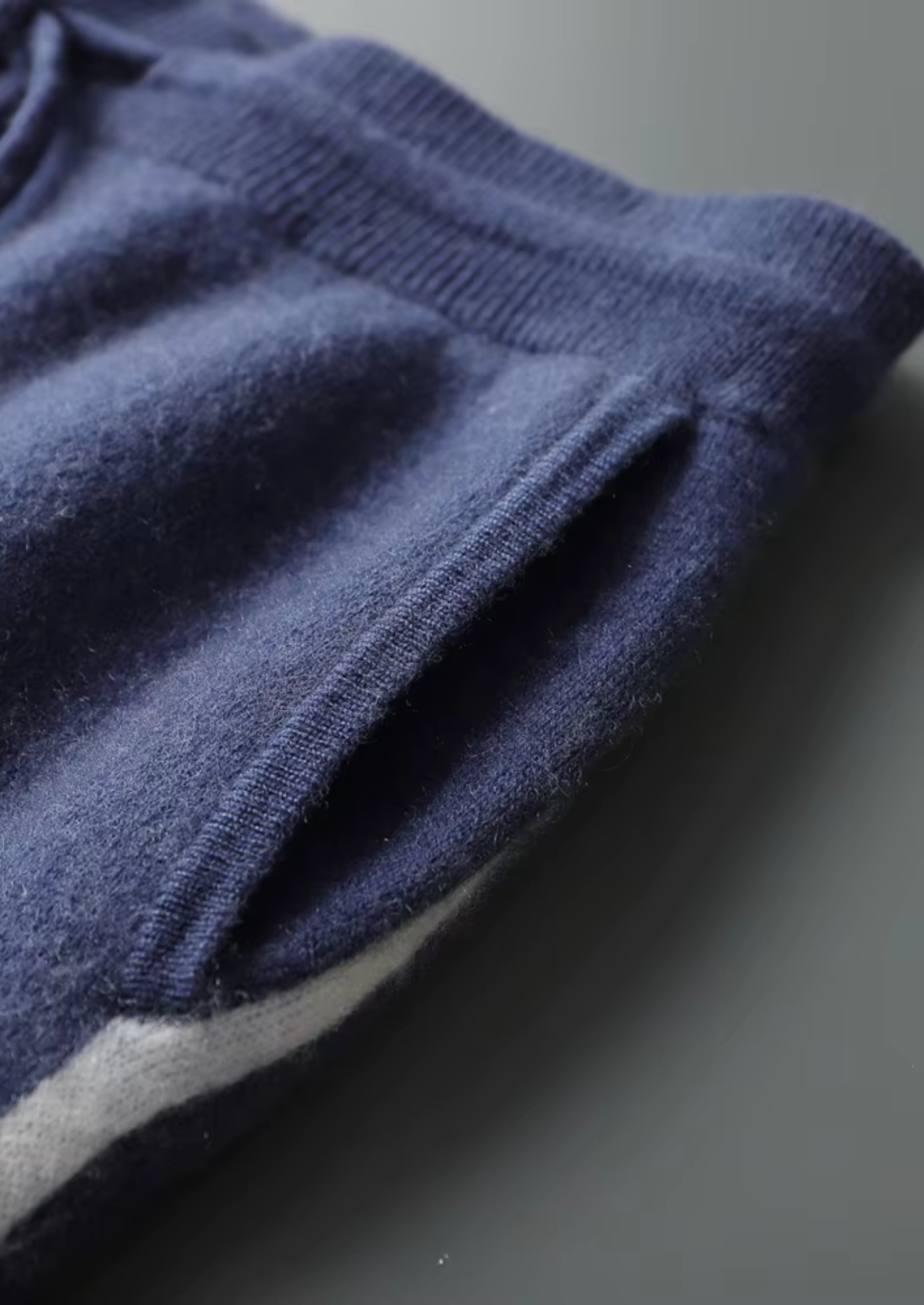 PREMIUM CASHMERE LEISURE SET EXCLUSIVE RELEASE