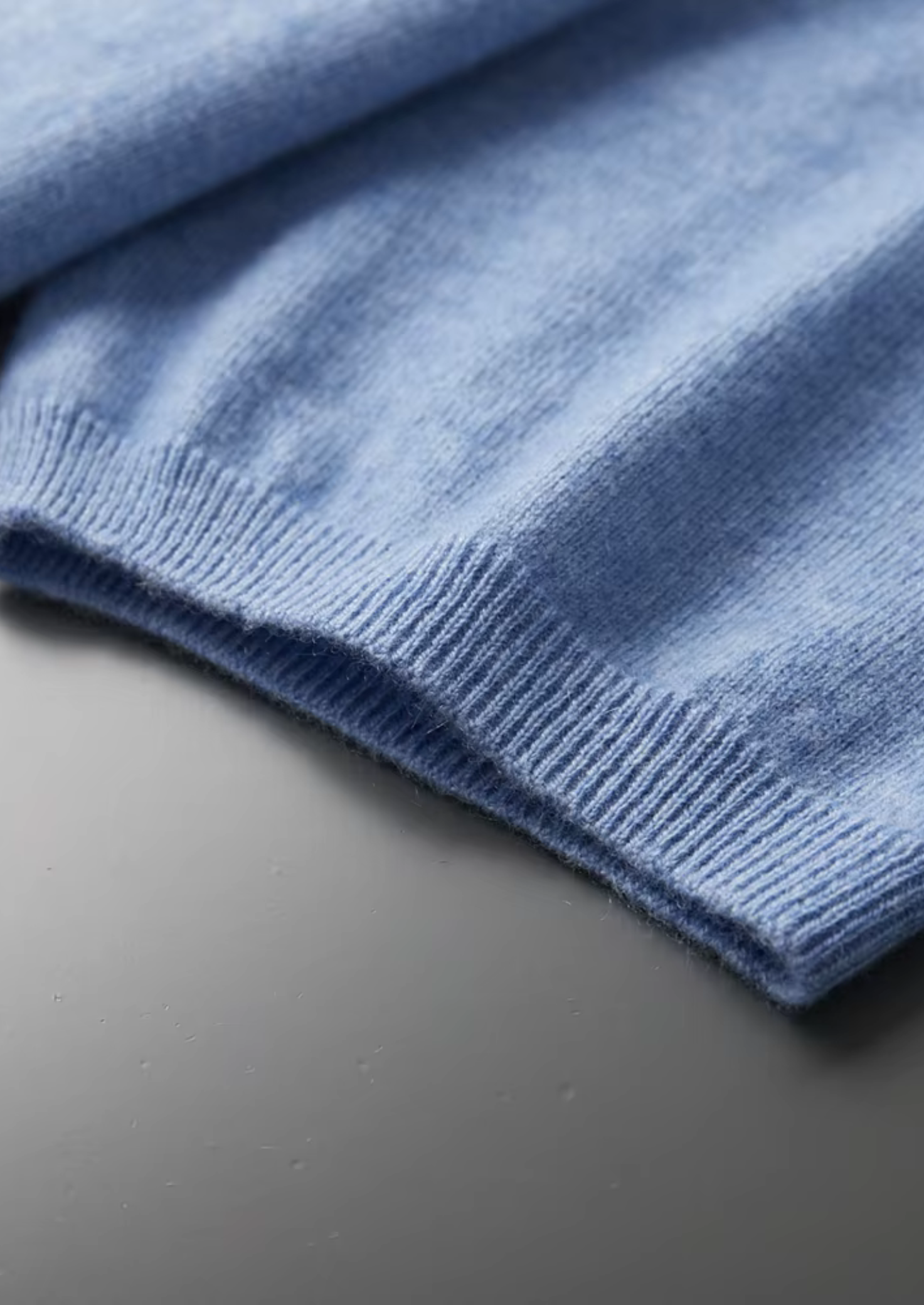 PREMIUM CASHMERE MOCK NECK T-SHIRT EXCLUSIVE RELEASE