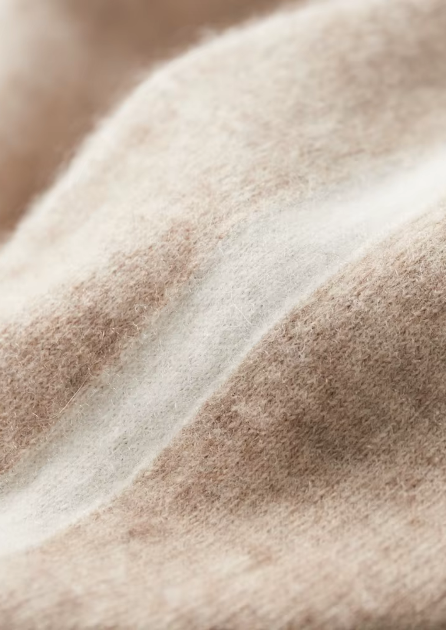 PREMIUM CASHMERE LEISURE SET EXCLUSIVE RELEASE