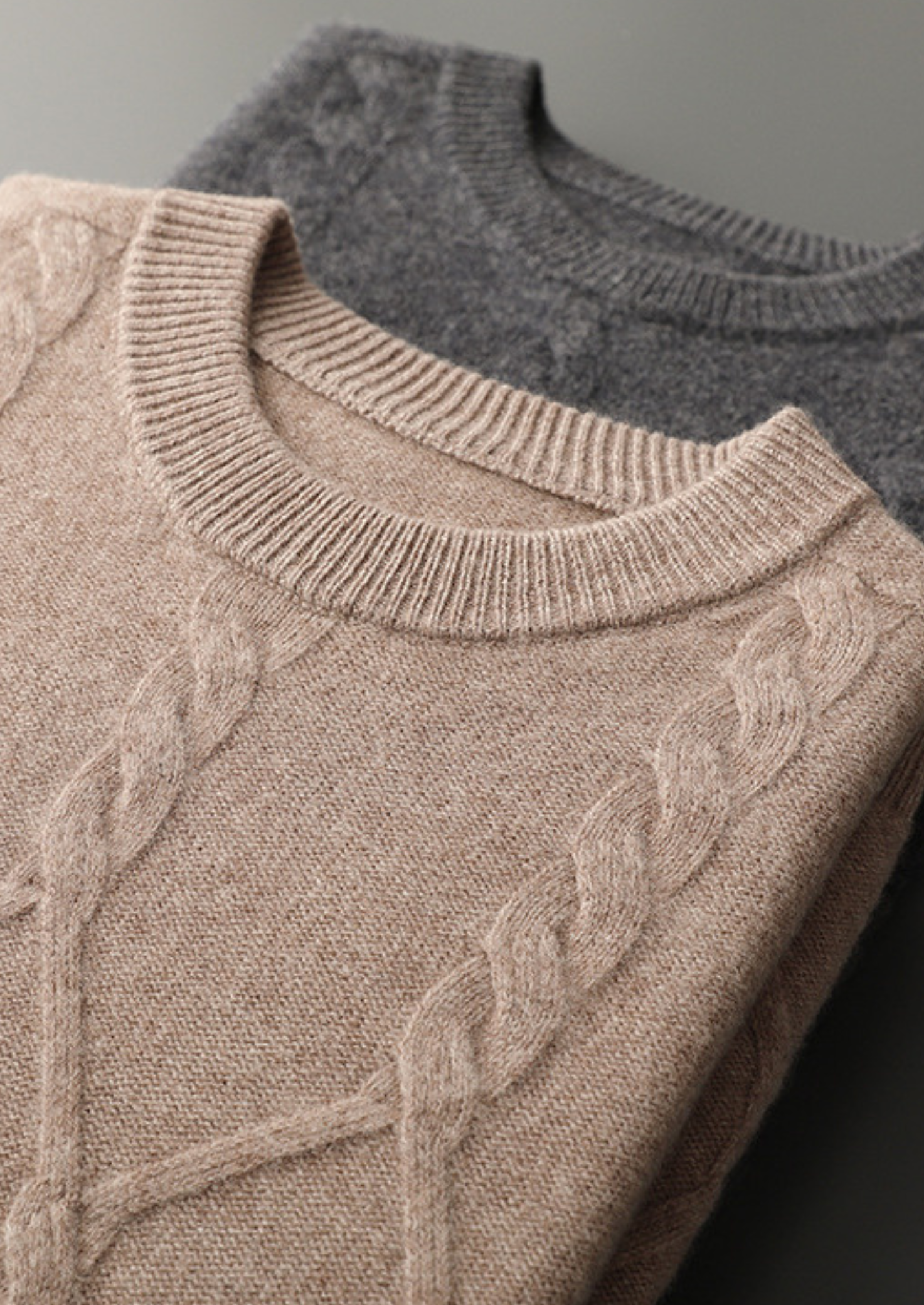 PURE EXTRA-FINE MERINO WOOL CABLE CREWNECK CLOUDWOOL®