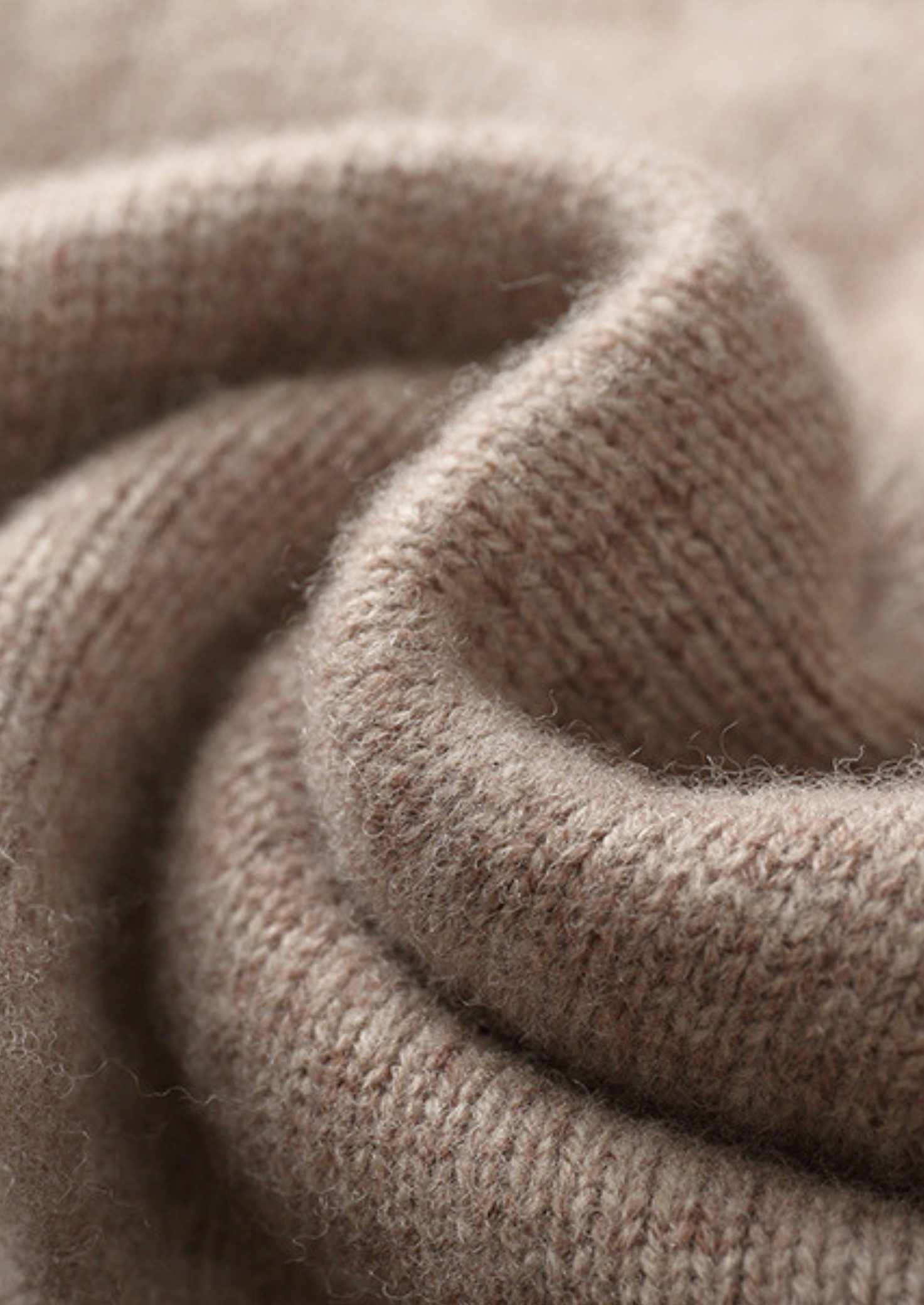PURE EXTRA-FINE MERINO WOOL CABLE CREWNECK CLOUDWOOL®