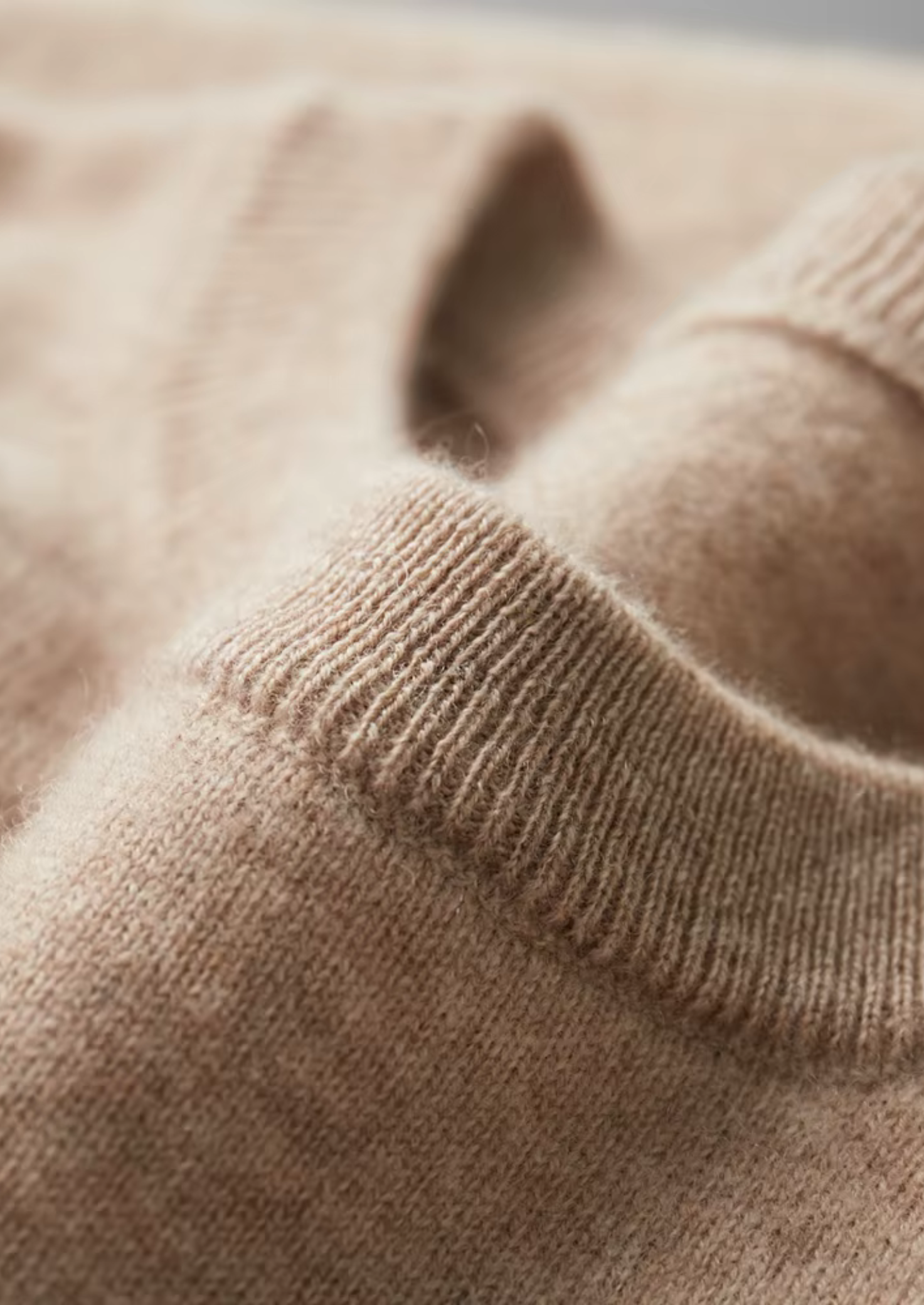 PREMIUM CASHMERE CLASSIC CREWNECK T-SHIRT EXCLUSIVE RELEASE