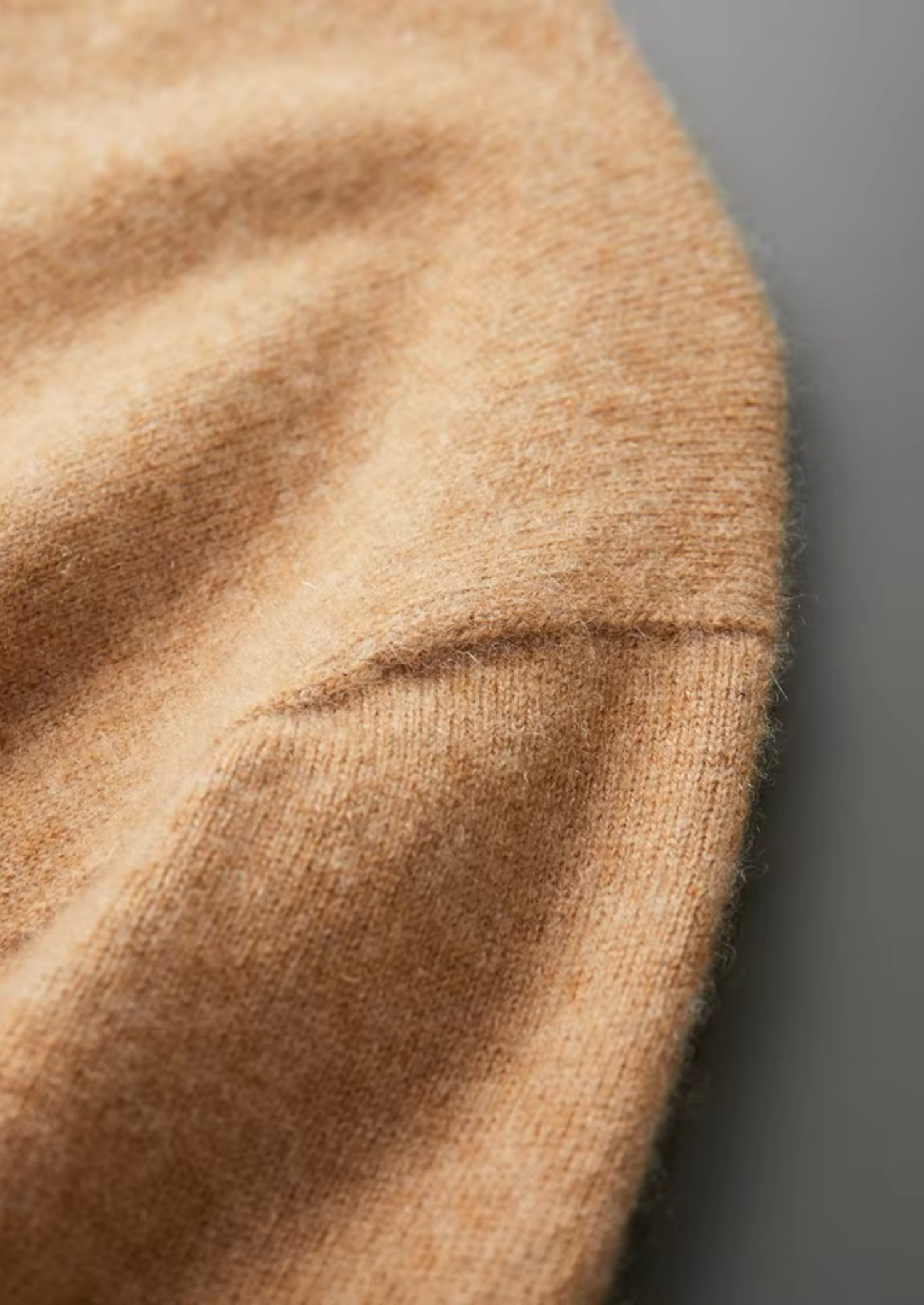 PREMIUM CASHMERE MOCK NECK T-SHIRT EXCLUSIVE RELEASE