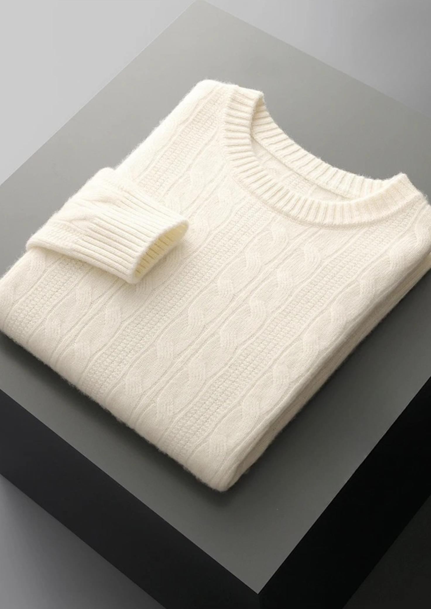 PURE EXTRA-FINE MERINO WOOL CABLE CREWNECK CLOUDWOOL®