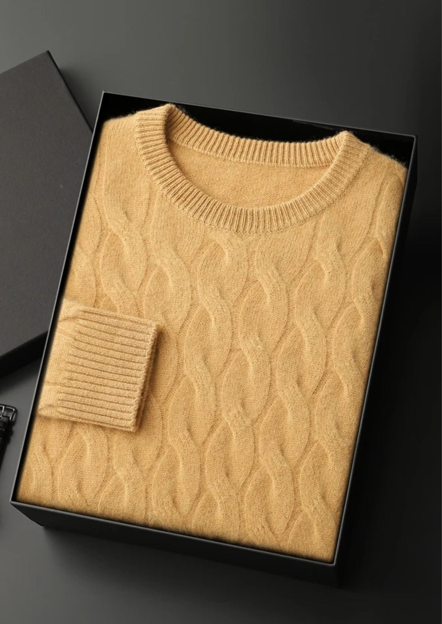 PREMIUM CASHMERE CABLE CREWNECK EXCLUSIVE RELEASE