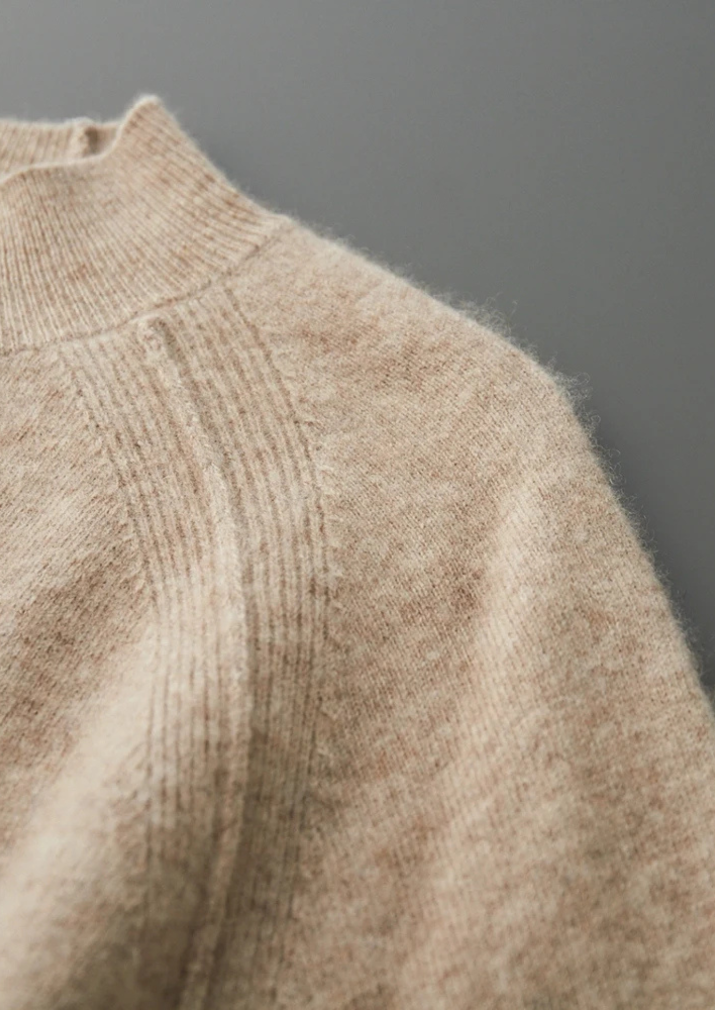 PURE EXTRA-FINE MERINO WOOL RAGLAN MOCKNECK CLOUDWOOL®