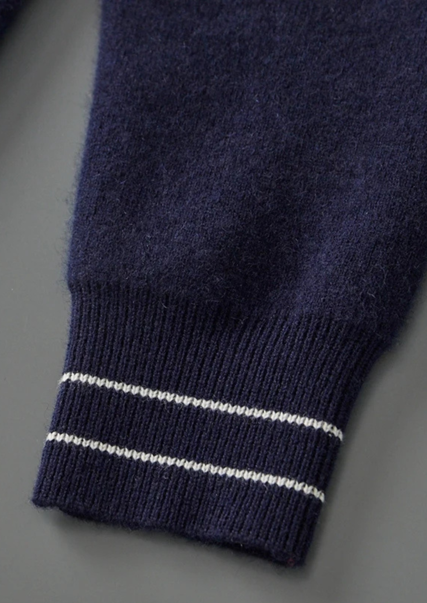 PURE EXTRA-FINE MERINO WOOL TWO-TONE POLO CARDIGAN CLOUDWOOL®