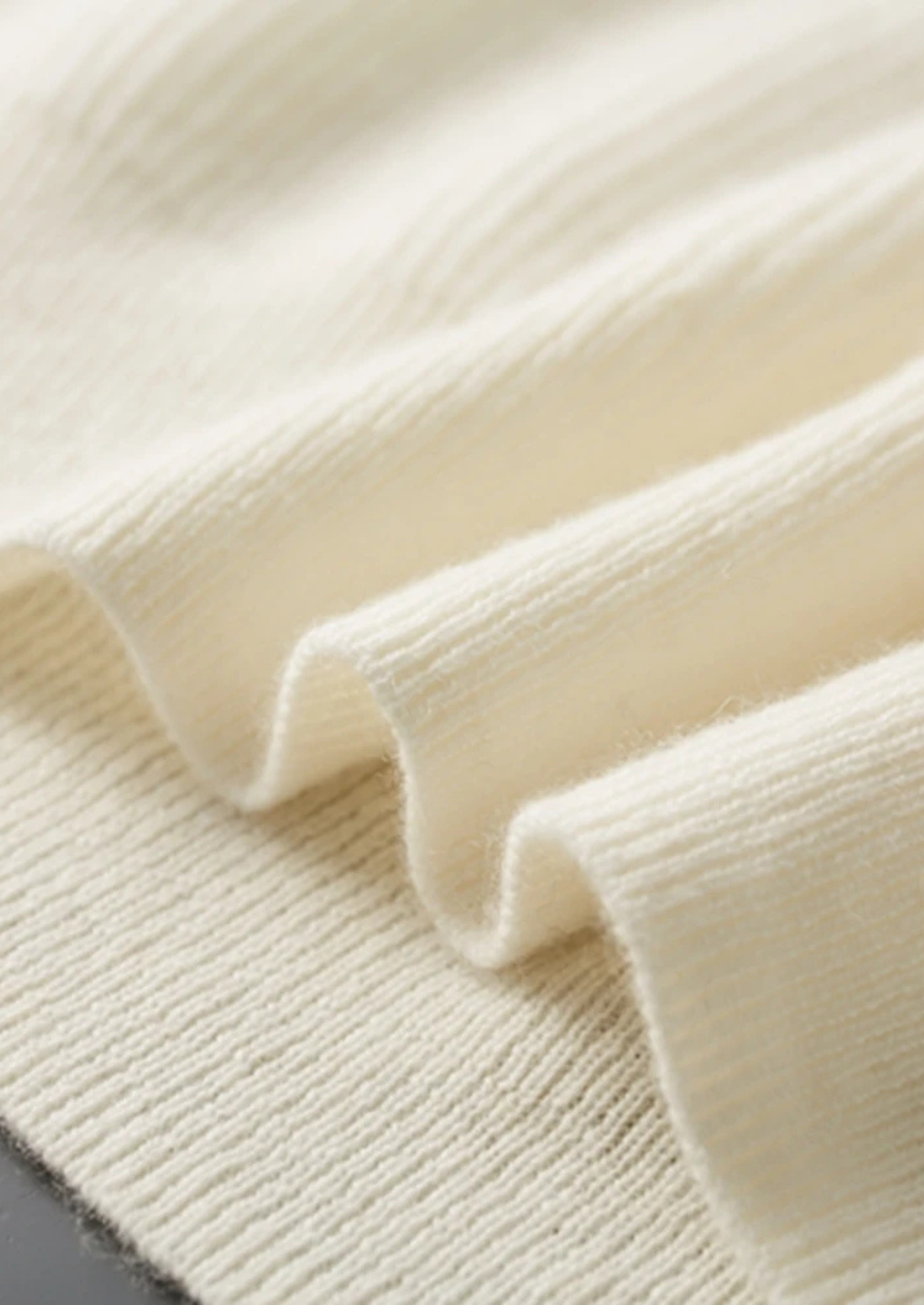PREMIUM CASHMERE CLASSIC RIBBED HENLEY SWEATER EXCLUSIVE RELEASE