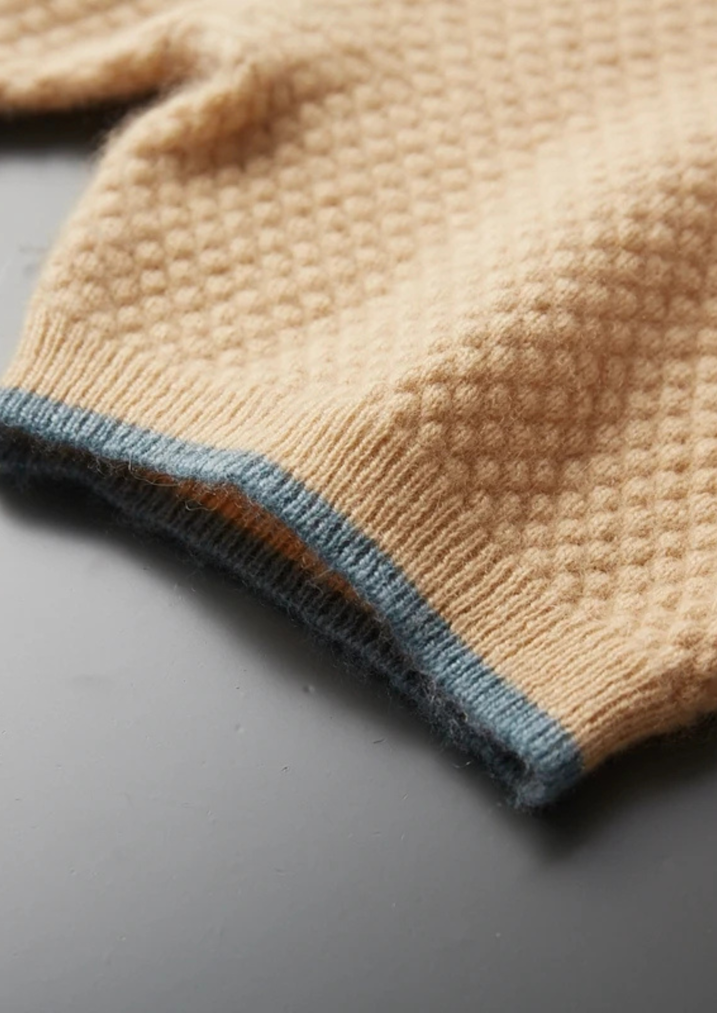 PREMIUM CASHMERE TWO-TONE POLO EXCLUSIVE RELEASE