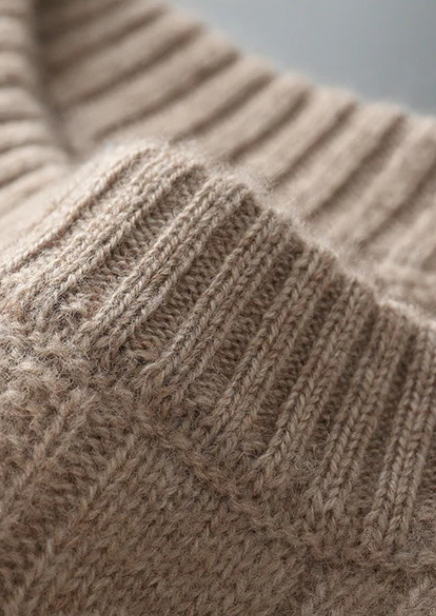 PURE EXTRA-FINE MERINO WOOL CABLE CREWNECK CLOUDWOOL®