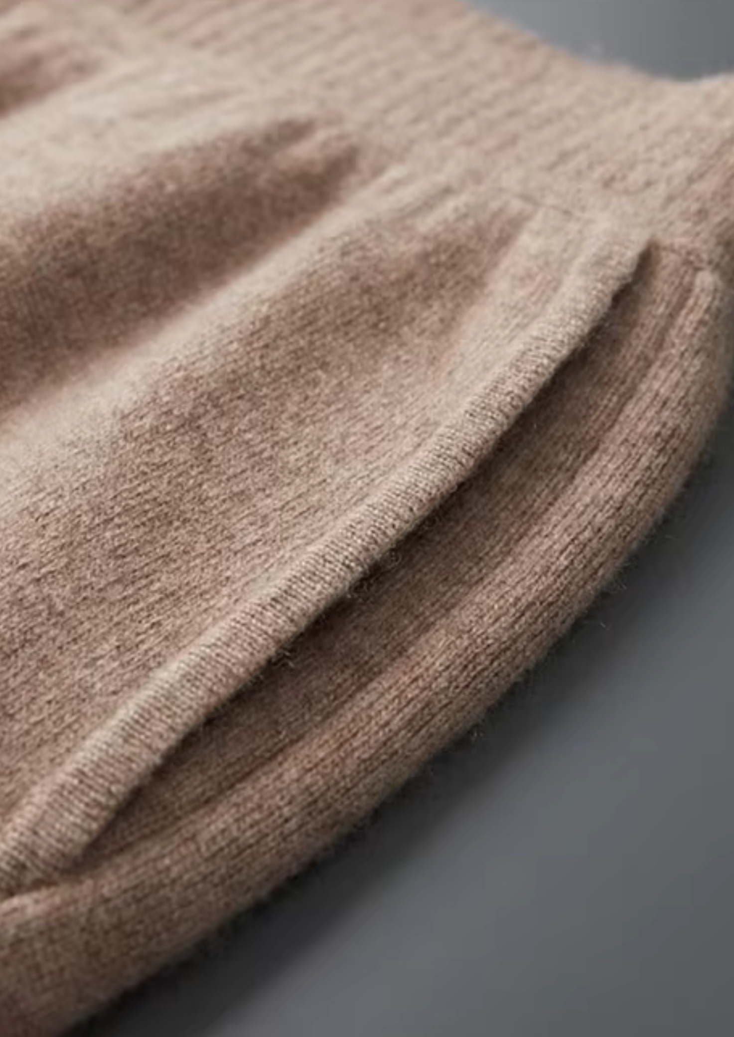 PREMIUM CASHMERE STRAIGHT TROUSERS EXCLUSIVE RELEASE