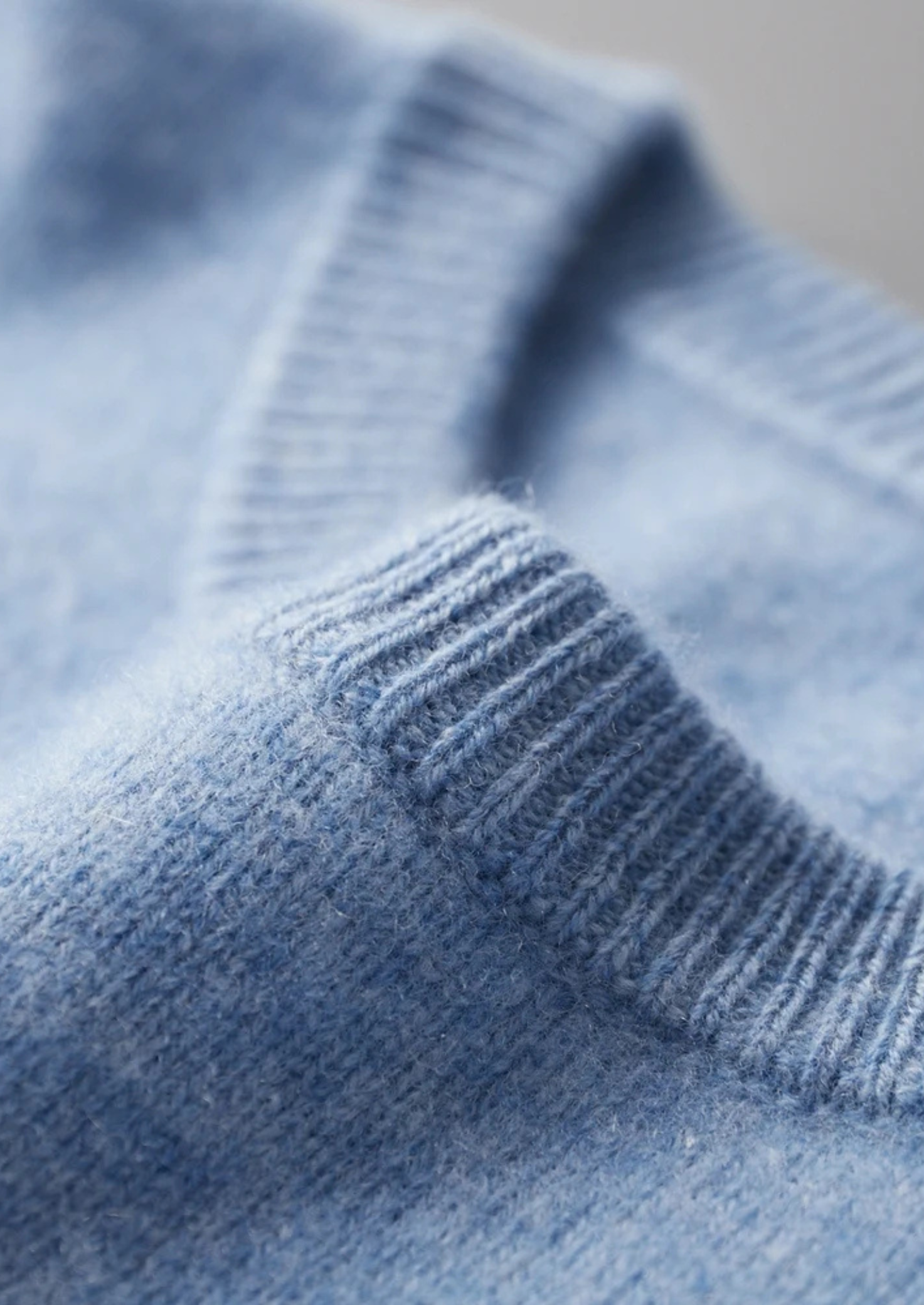 PURE EXTRA-FINE MERINO WOOL CLASSIC CREWNECK CLOUDWOOL®