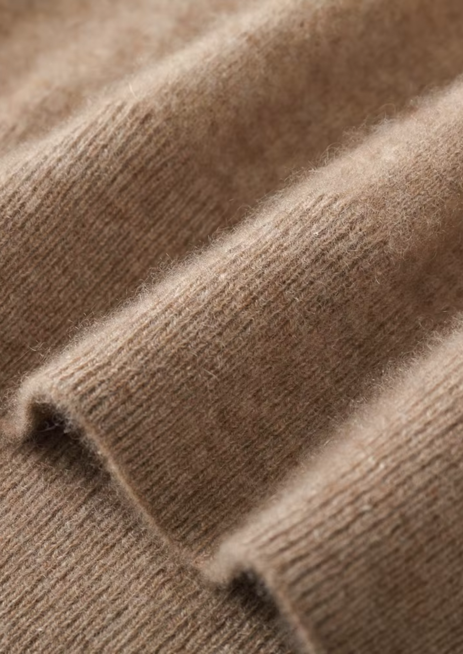 PURE EXTRA-FINE MERINO WOOL V-NECK VEST CLOUDWOOL®