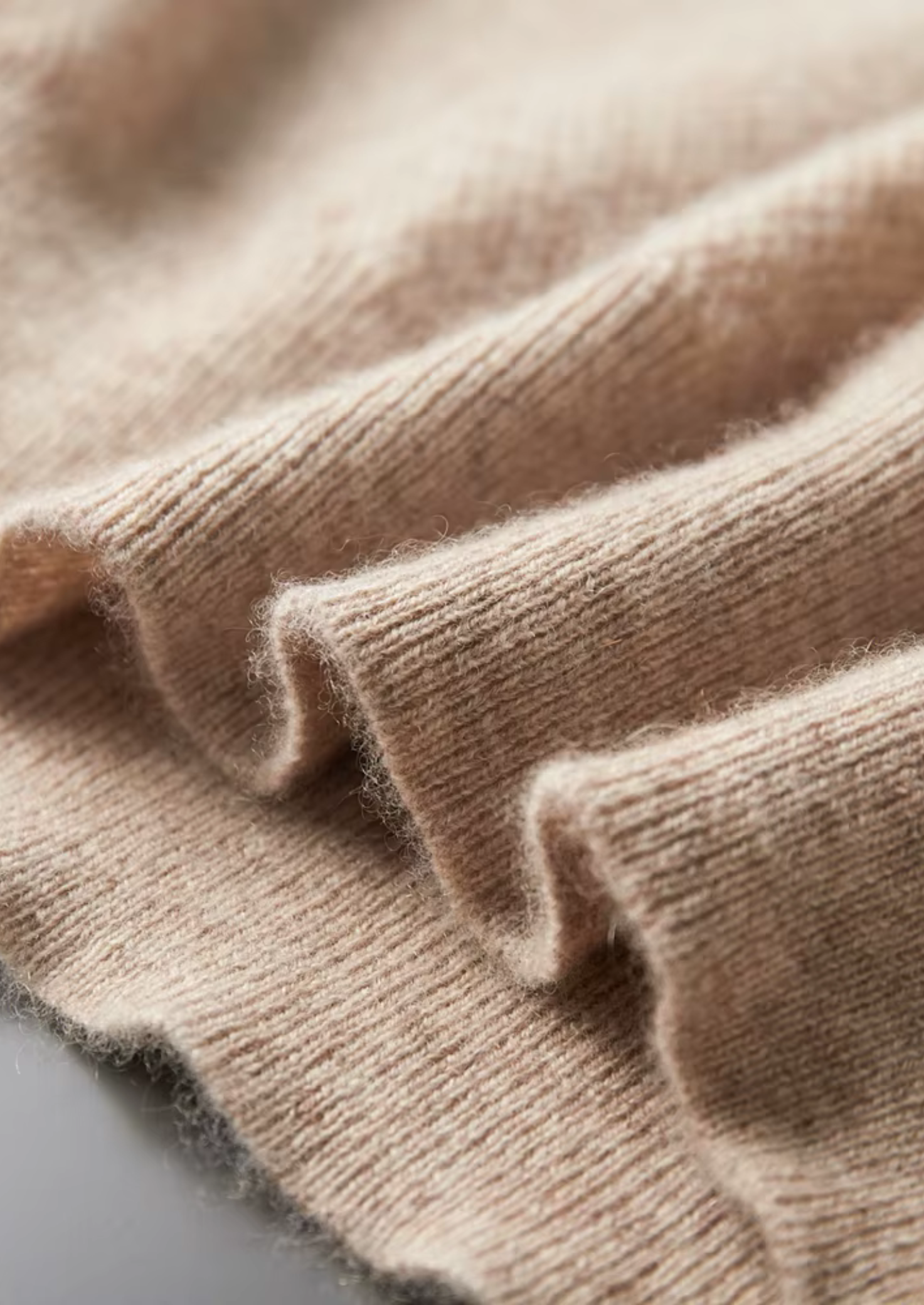 PREMIUM CASHMERE CLASSIC HENLEY SWEATER EXCLUSIVE RELEASE