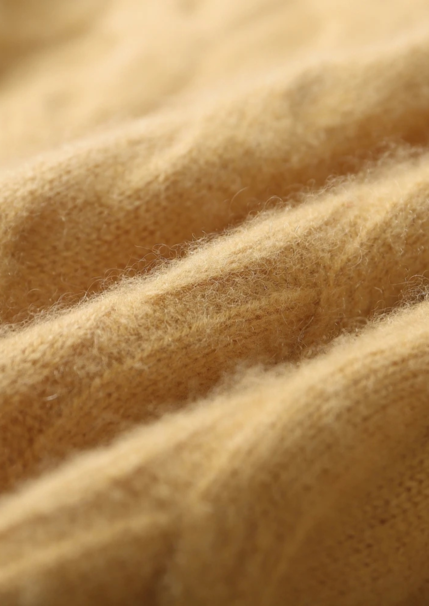 PREMIUM CASHMERE CABLE CREWNECK EXCLUSIVE RELEASE