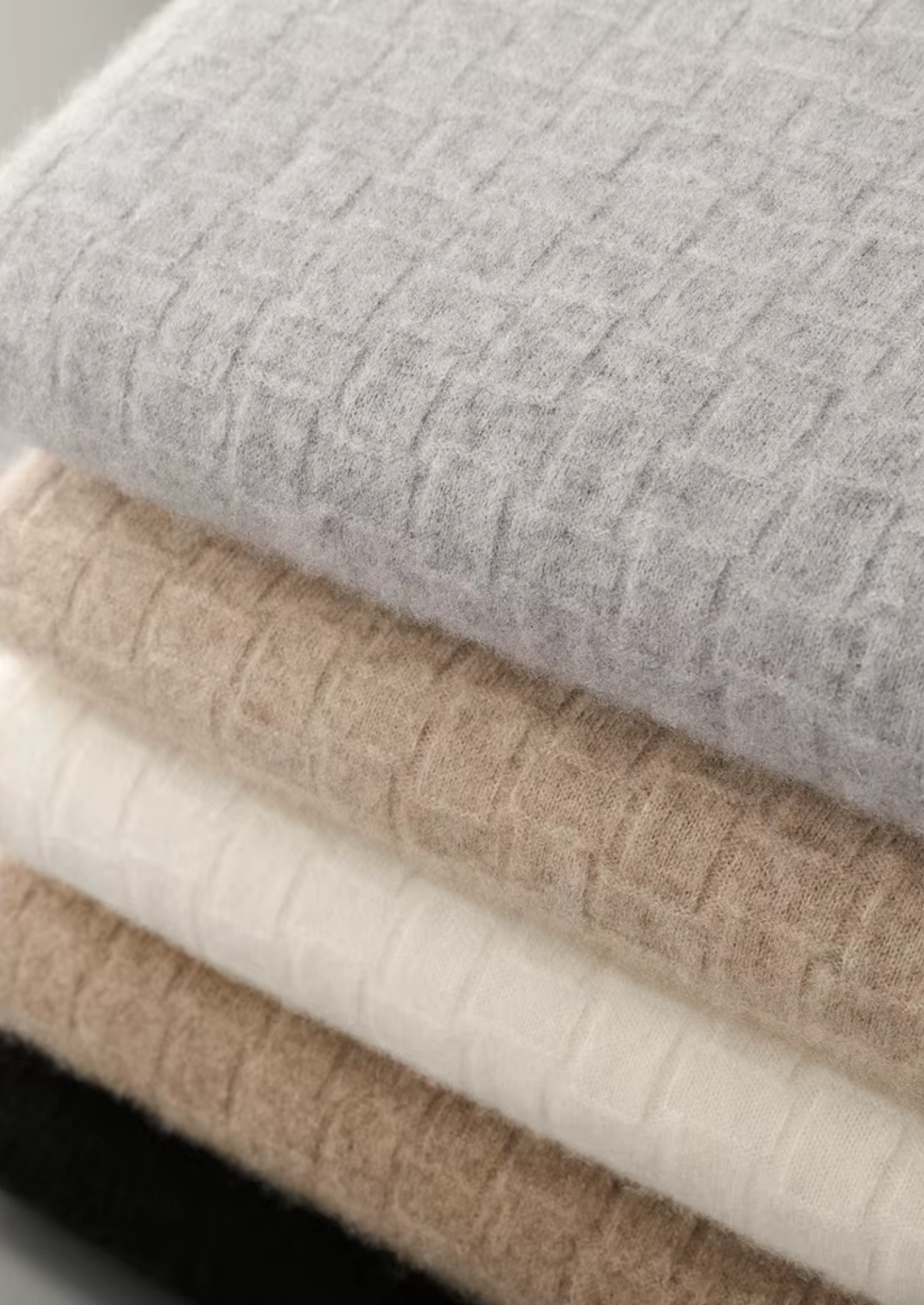 PURE EXTRA-FINE MERINO WOOL TEXTURED MOCKNECK CLOUDWOOL®