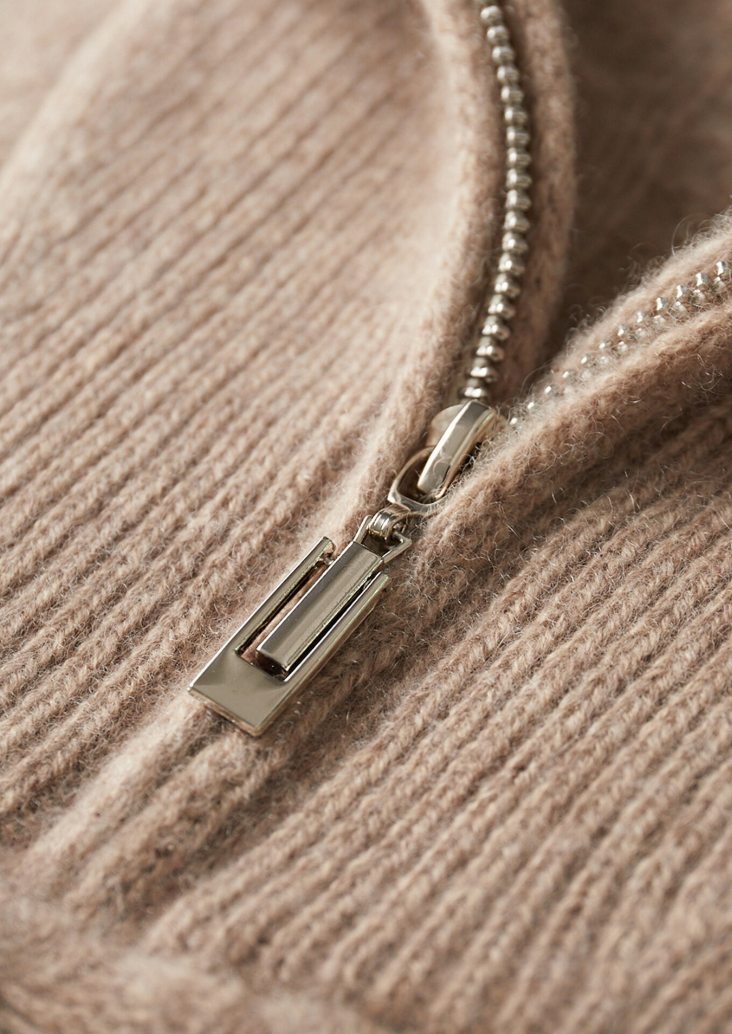PURE CASHMERE CABLE HALF ZIP SWEATER EXCLUSIVE RELEASE