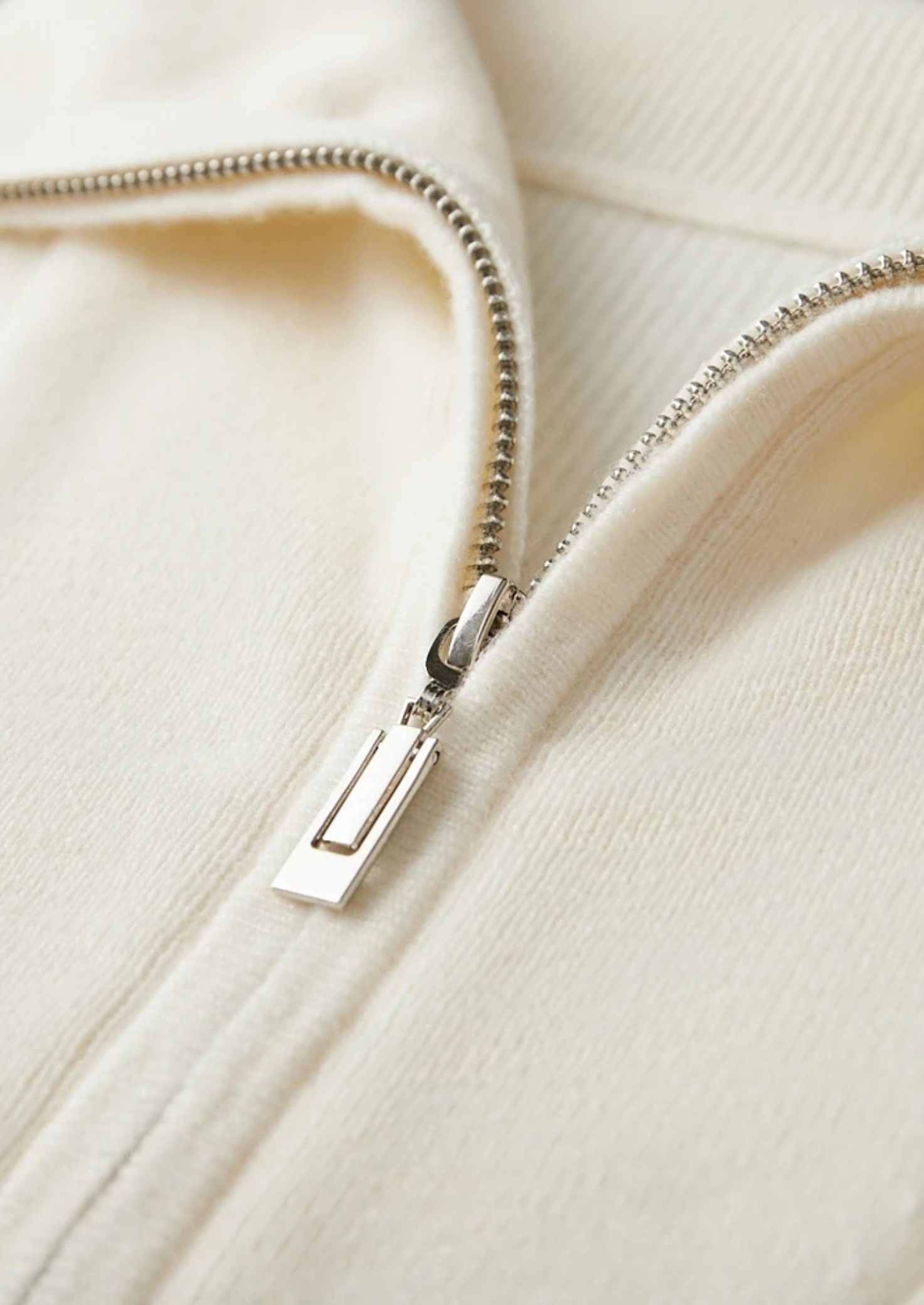 PREMIUM CASHMERE RIBBED HALF-ZIP SWEATER EXCLUSIVE RELEASE