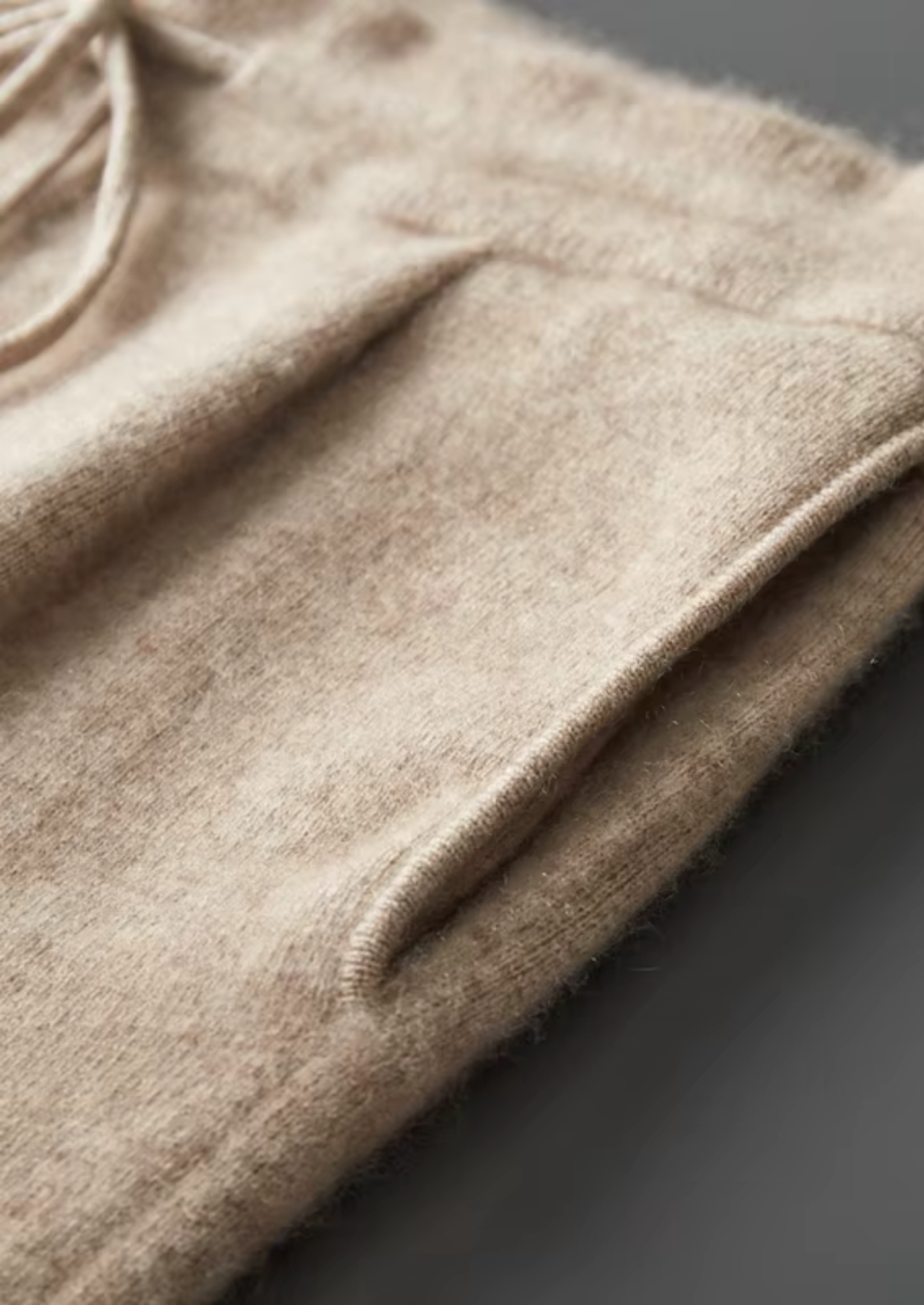 PREMIUM CASHMERE PLEATED TROUSERS EXCLUSIVE RELEASE