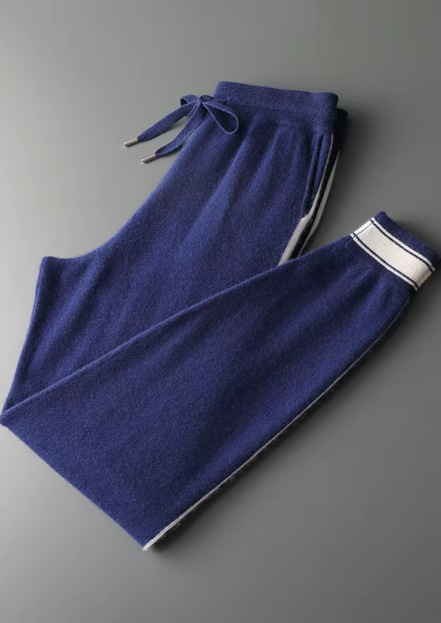 PREMIUM CASHMERE LEISURE SET EXCLUSIVE RELEASE