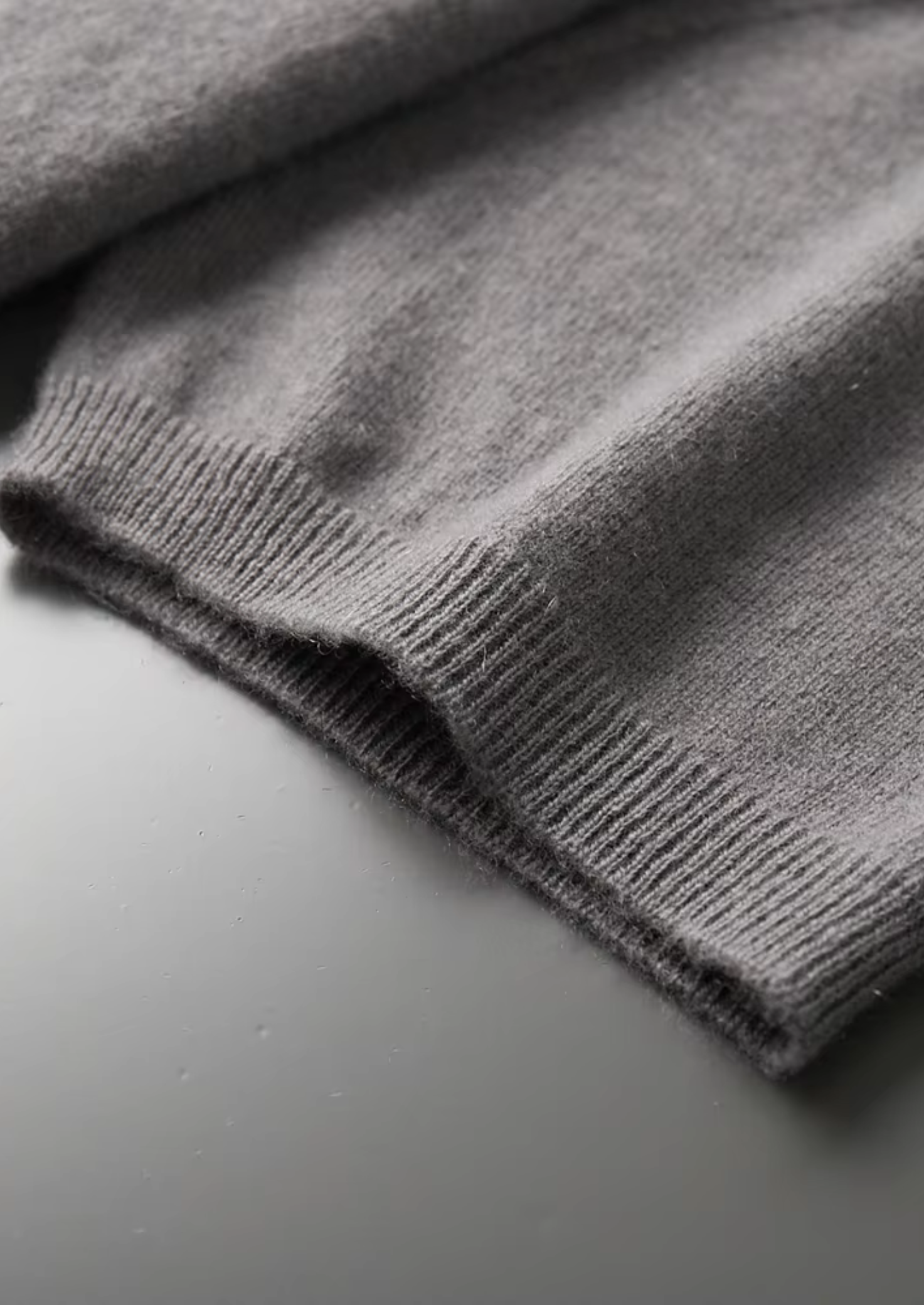 PREMIUM CASHMERE MOCK NECK T-SHIRT EXCLUSIVE RELEASE