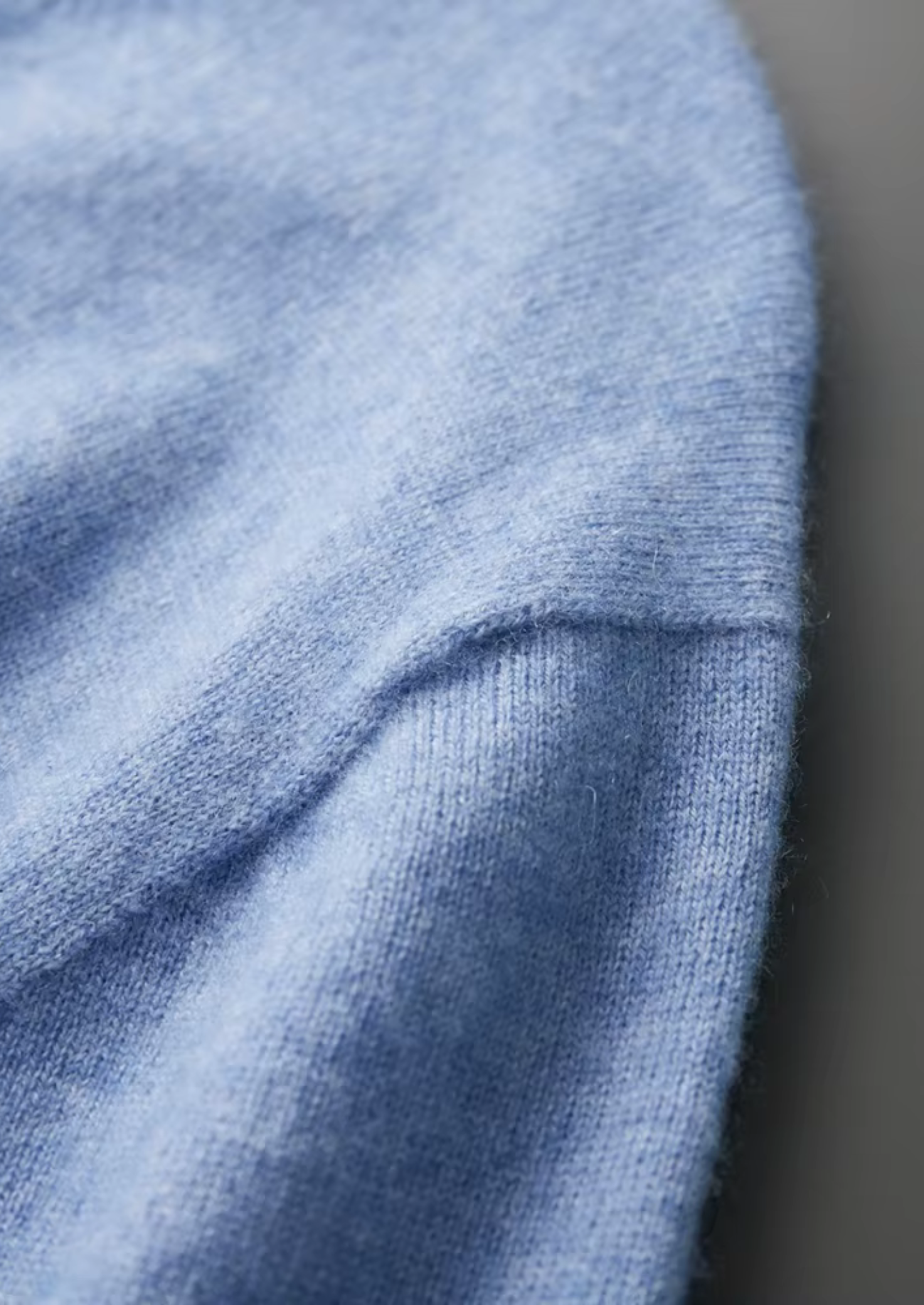 PREMIUM CASHMERE CLASSIC CREWNECK T-SHIRT EXCLUSIVE RELEASE
