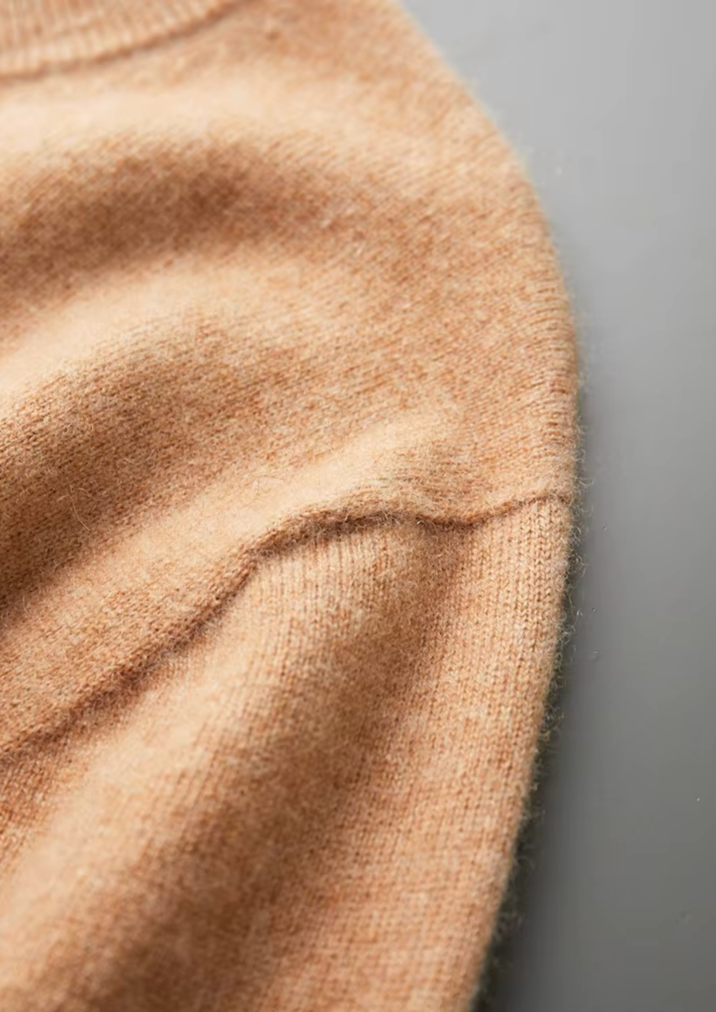 PREMIUM CASHMERE CLASSIC CREWNECK T-SHIRT EXCLUSIVE RELEASE